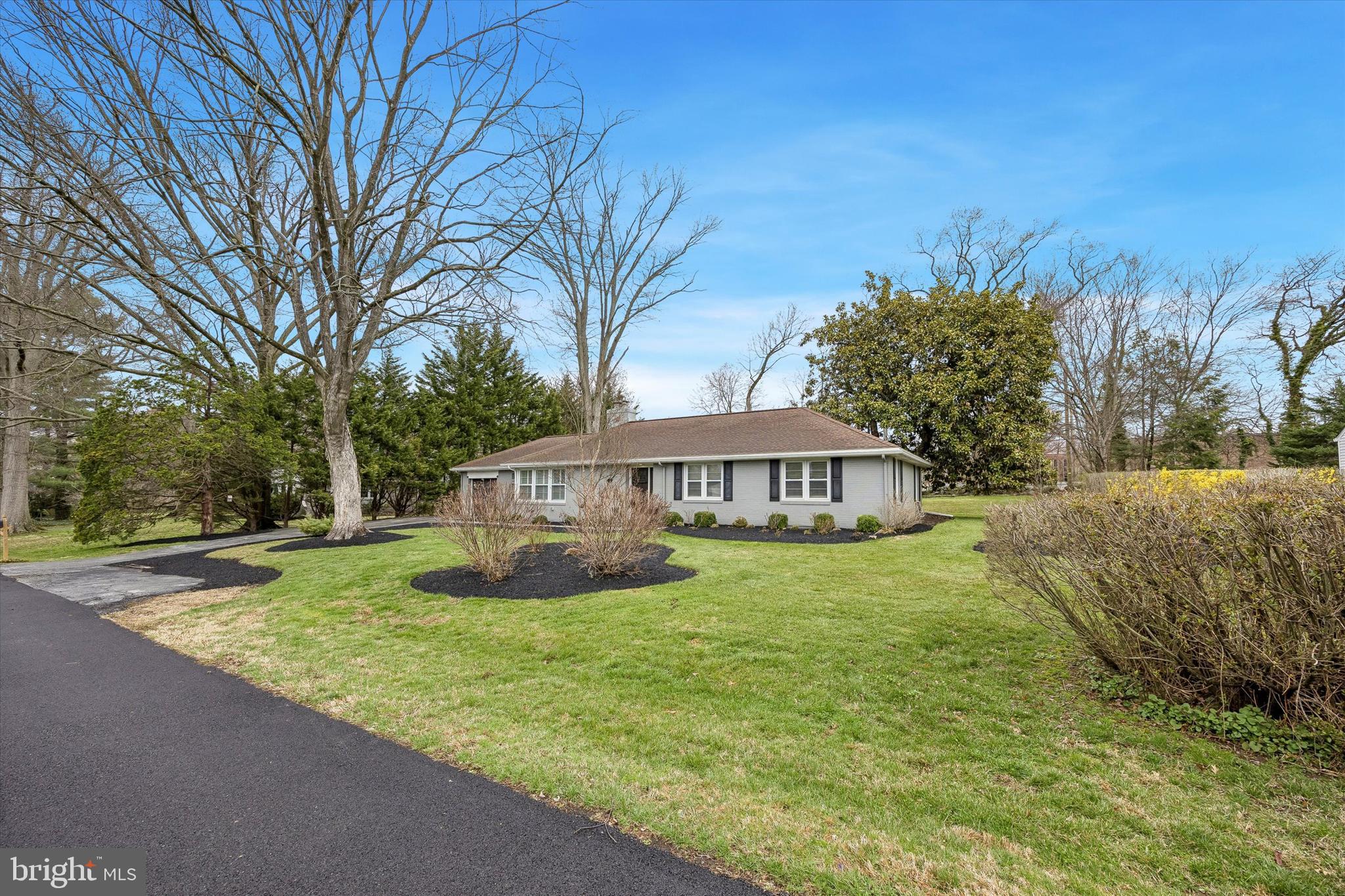 WINDSOR HILLS - Residential