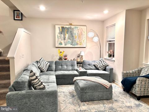 Townhouse For Rent - 111 Four Leaf Dr<br/> Chester County, DOWNINGTOWN, PA 19335