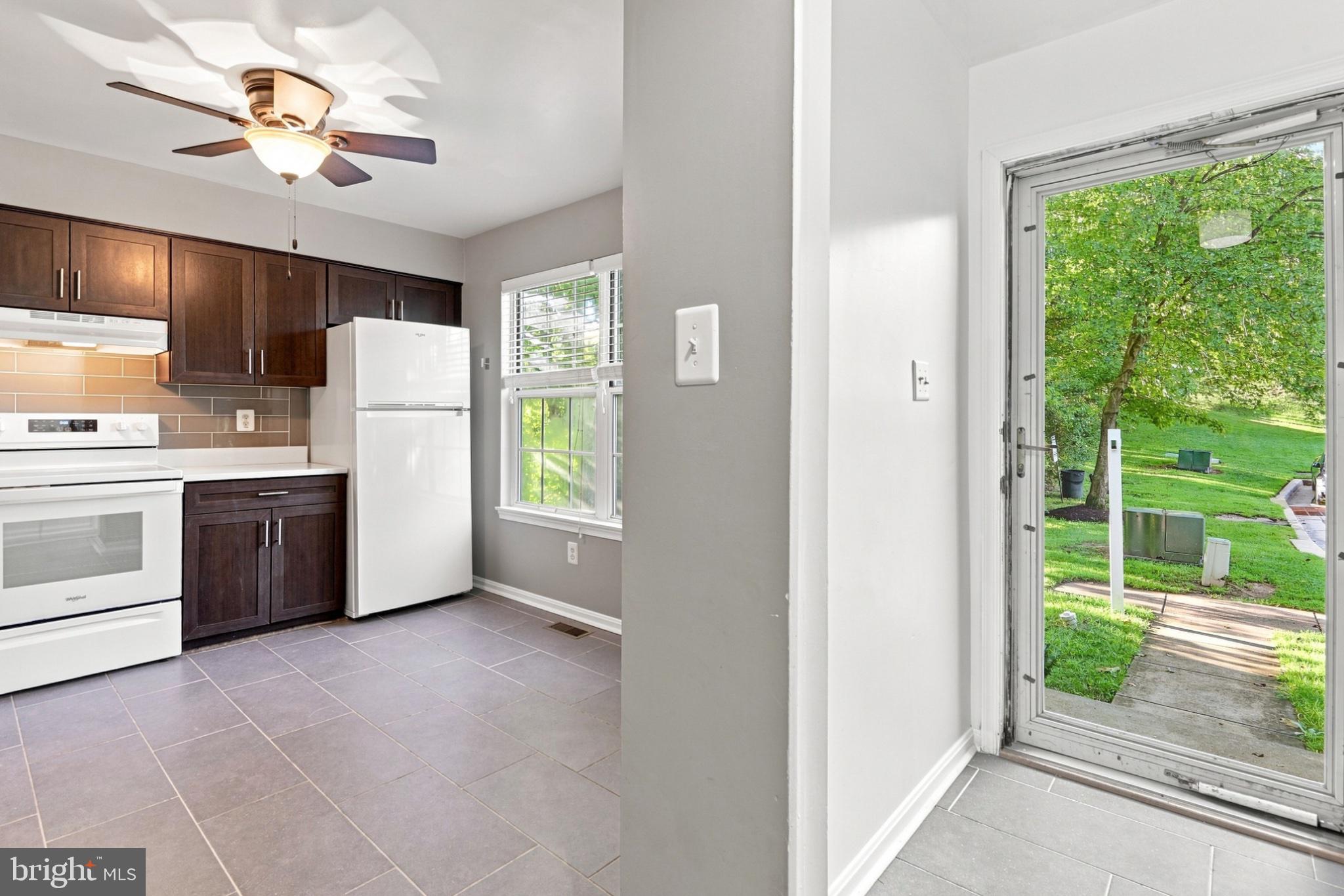 60 HARDWOOD DRIVE