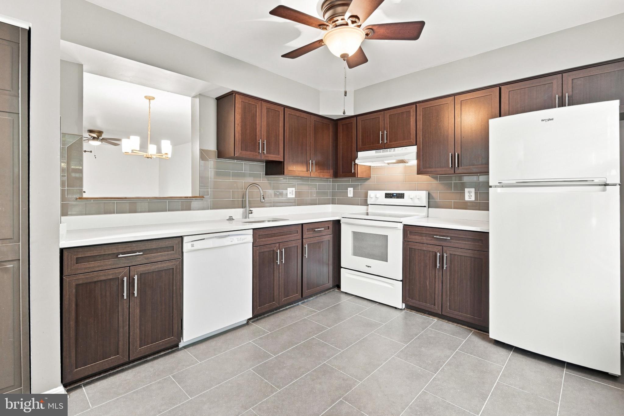 60 HARDWOOD DRIVE