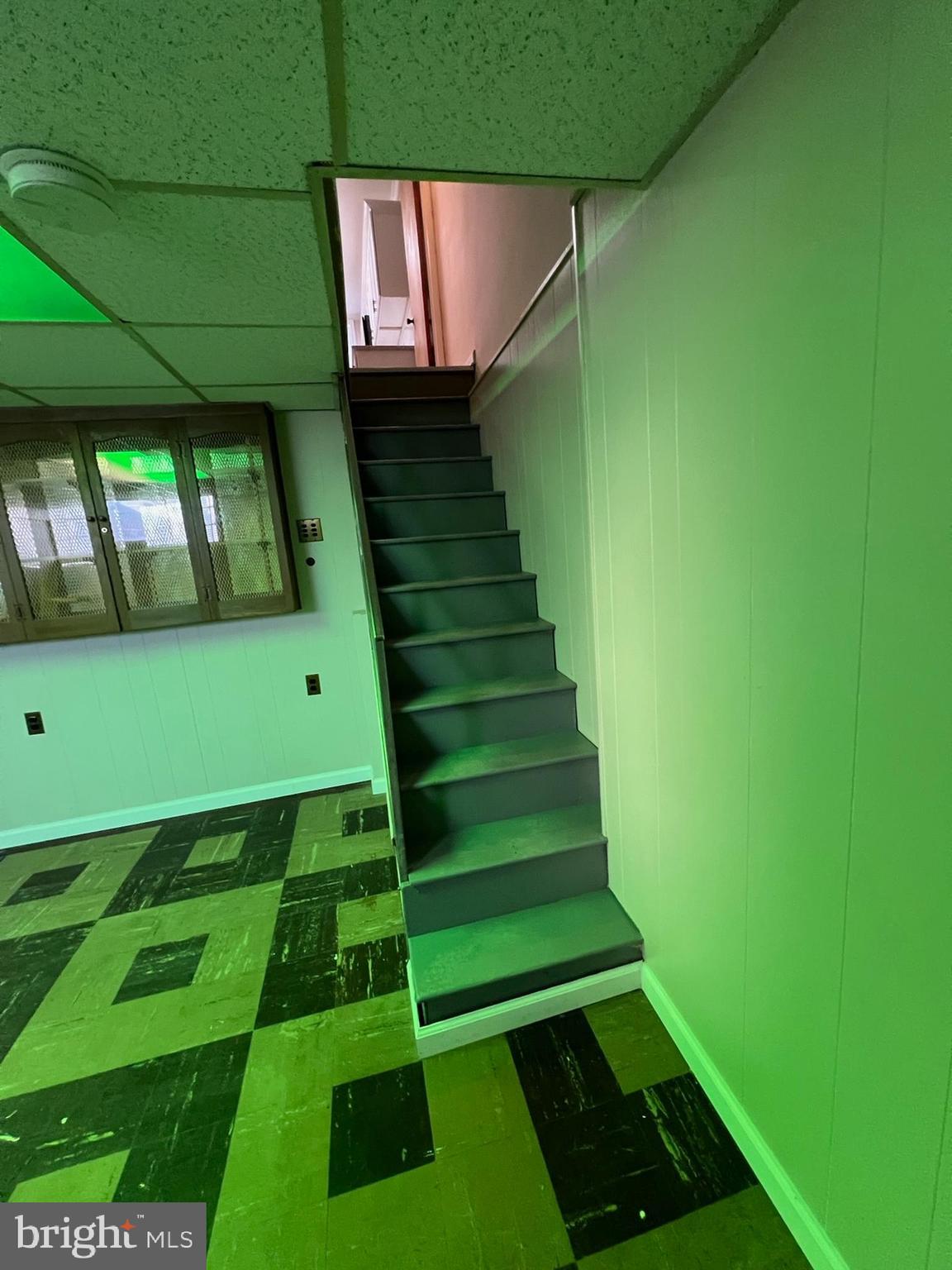 LAWNCREST - Residential