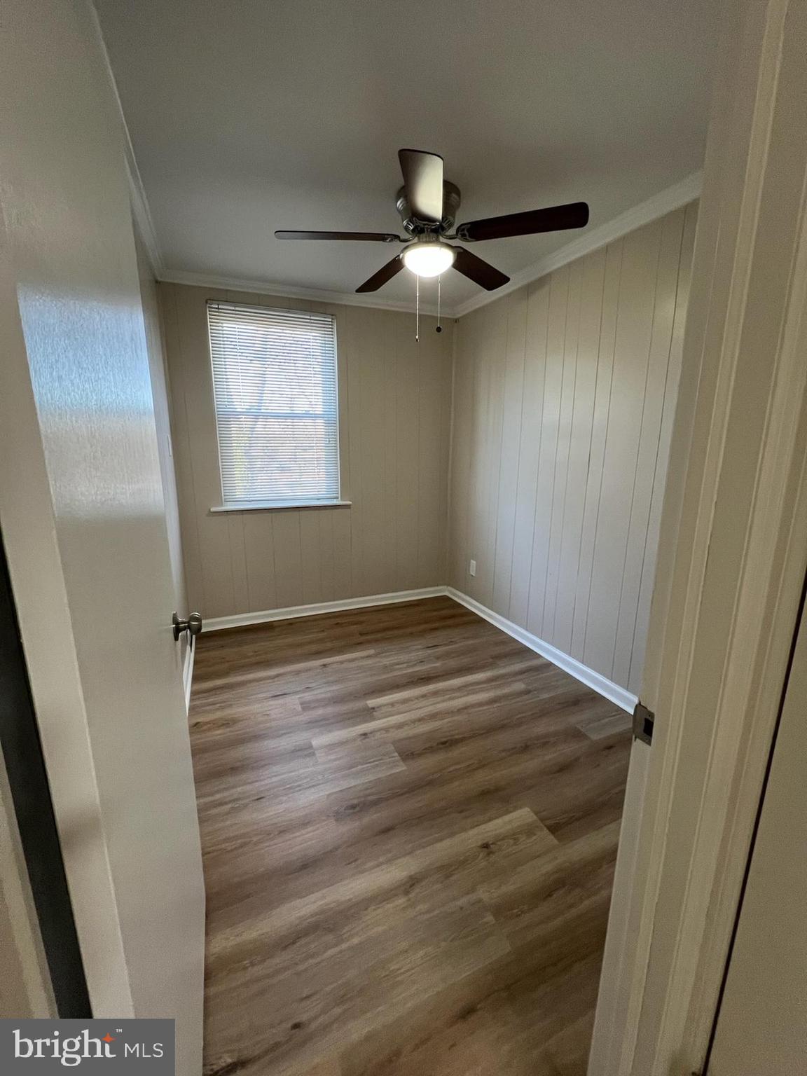 LAWNCREST - Residential