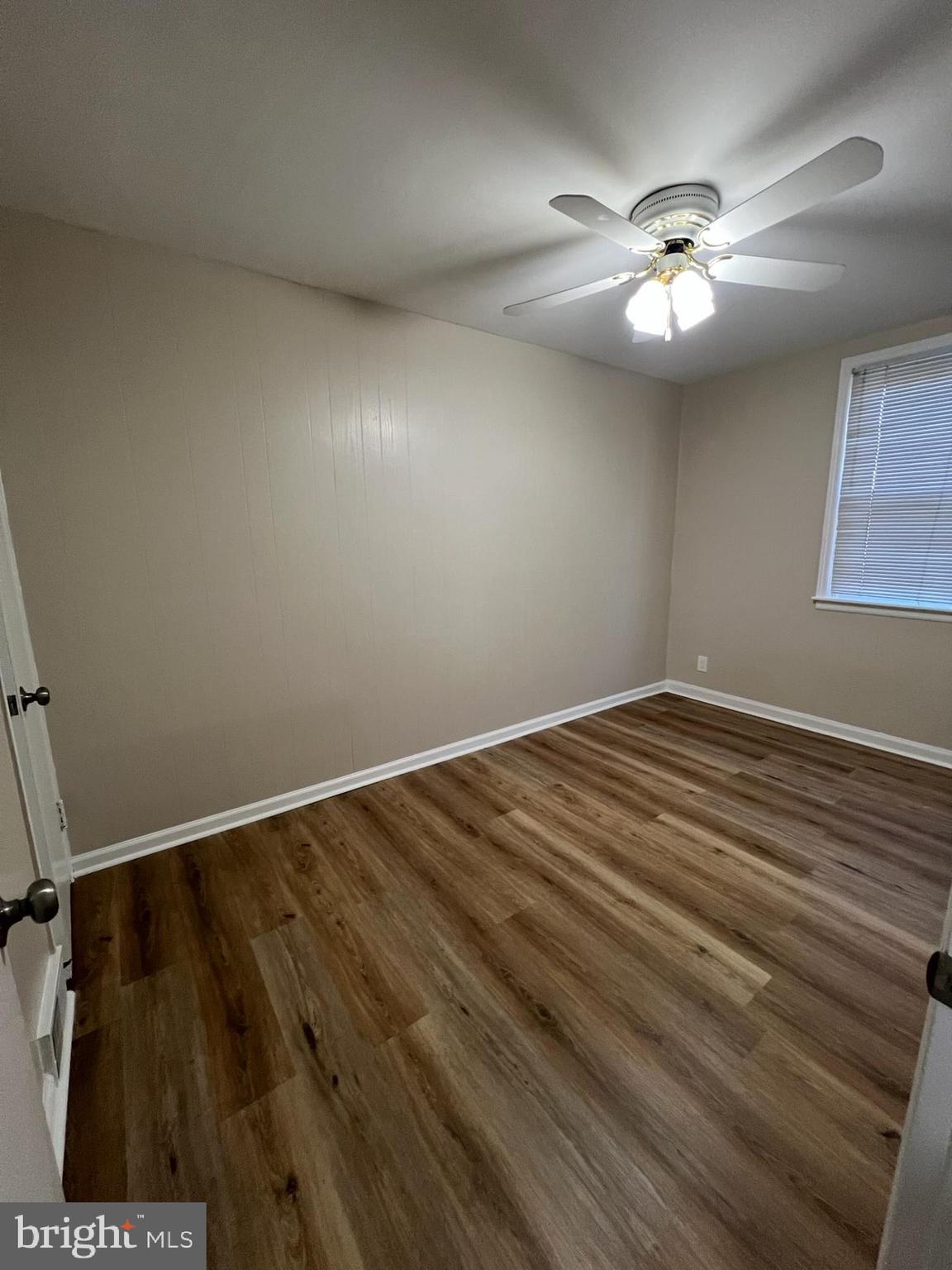 LAWNCREST - Residential