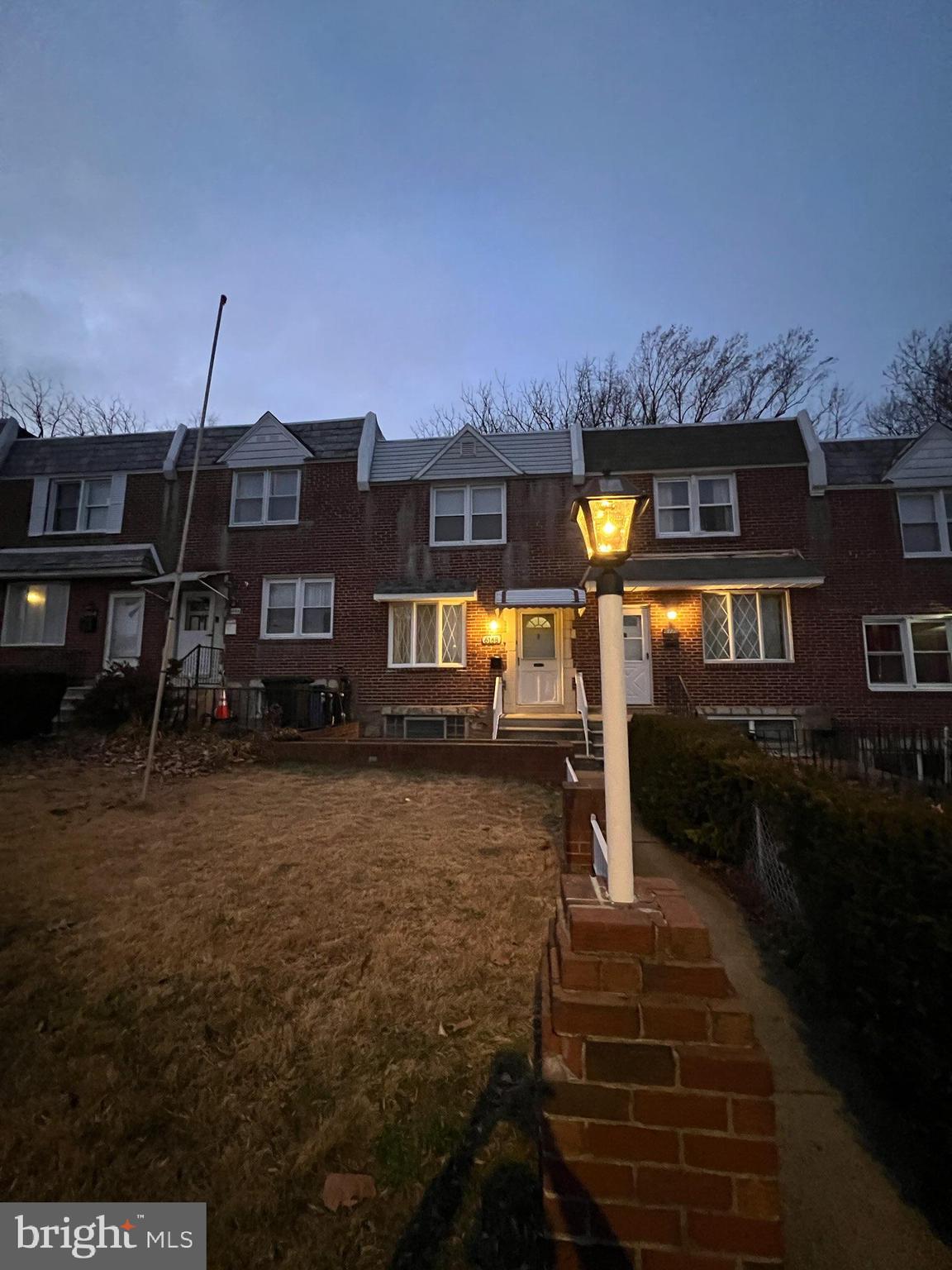 LAWNCREST - Residential