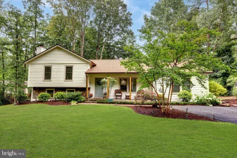 8170 Sinclair Mill Road, Manassas, VA MLS: VAPW2122920