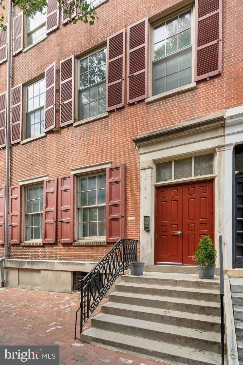 WASHINGTON SQ WEST - Residential