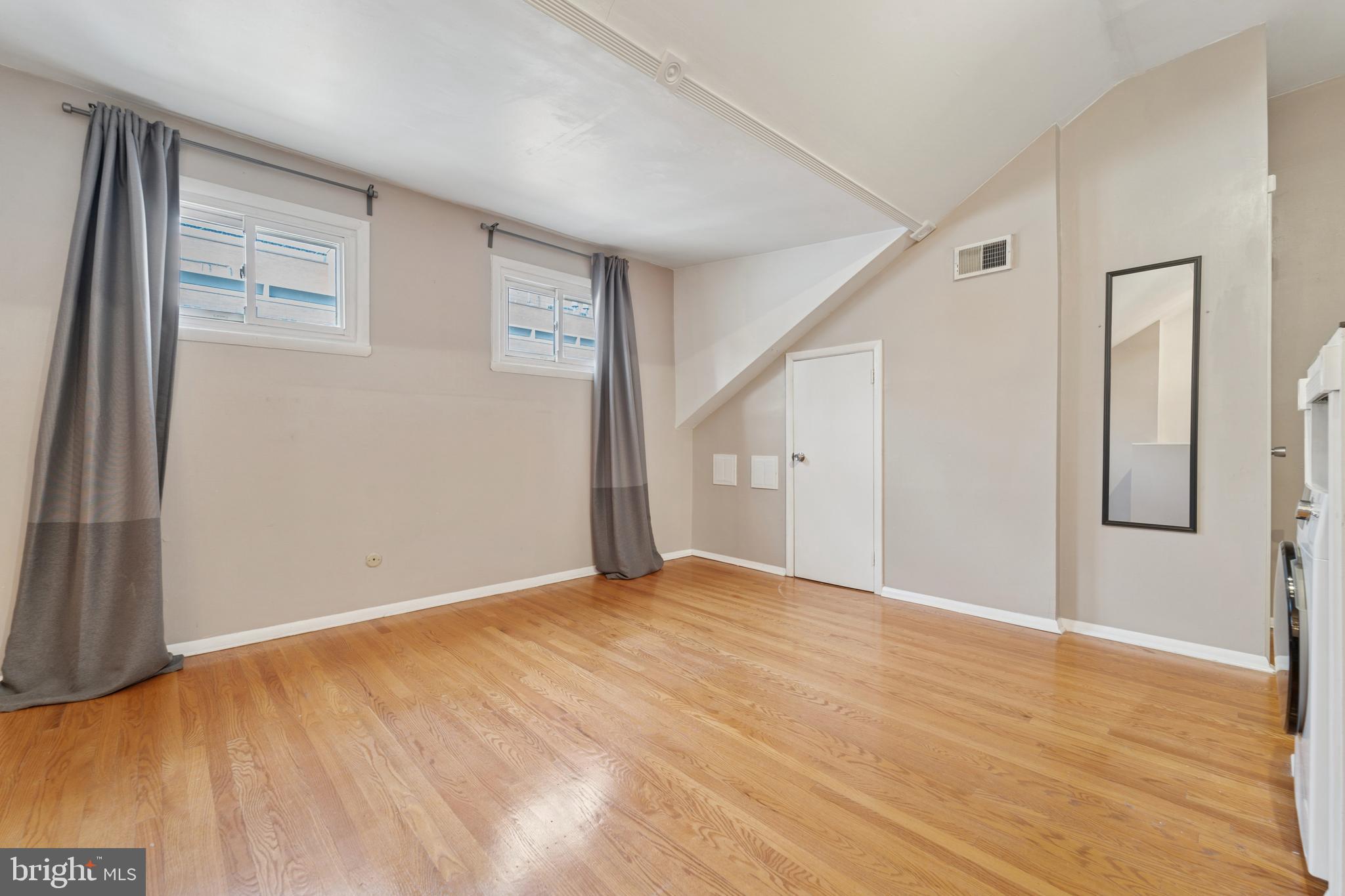 WASHINGTON SQ WEST - Residential