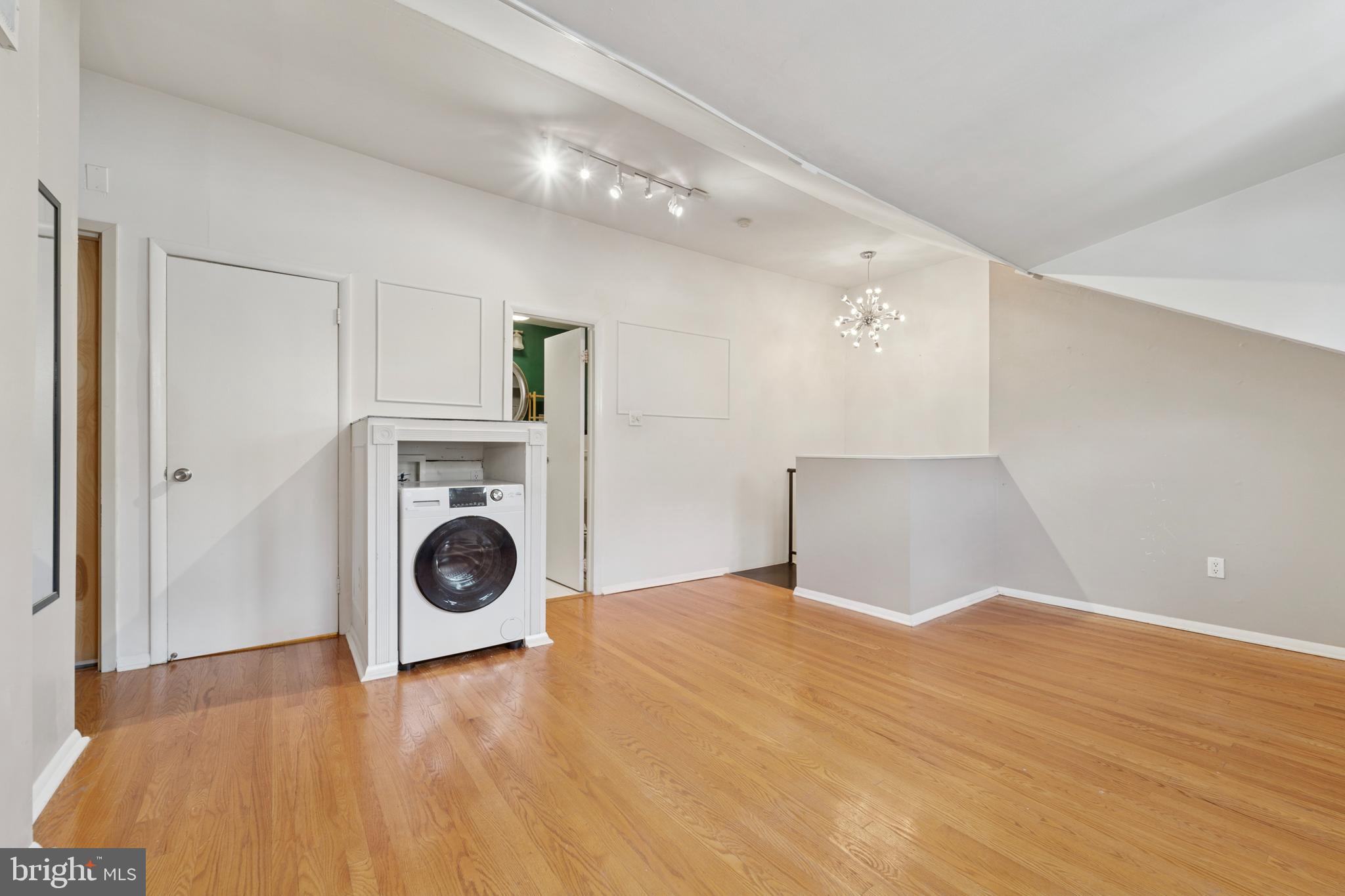 WASHINGTON SQ WEST - Residential