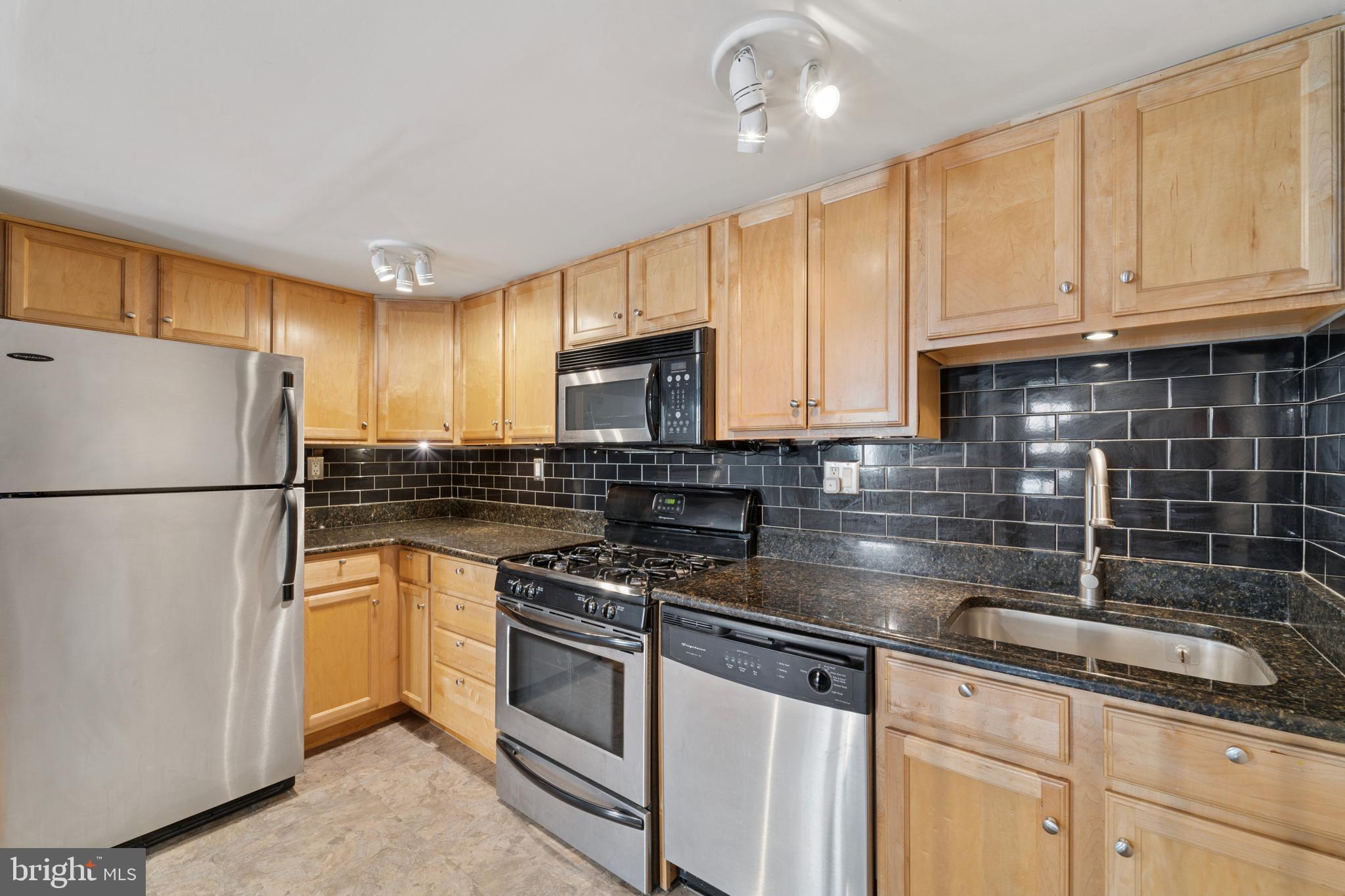 WASHINGTON SQ WEST - Residential