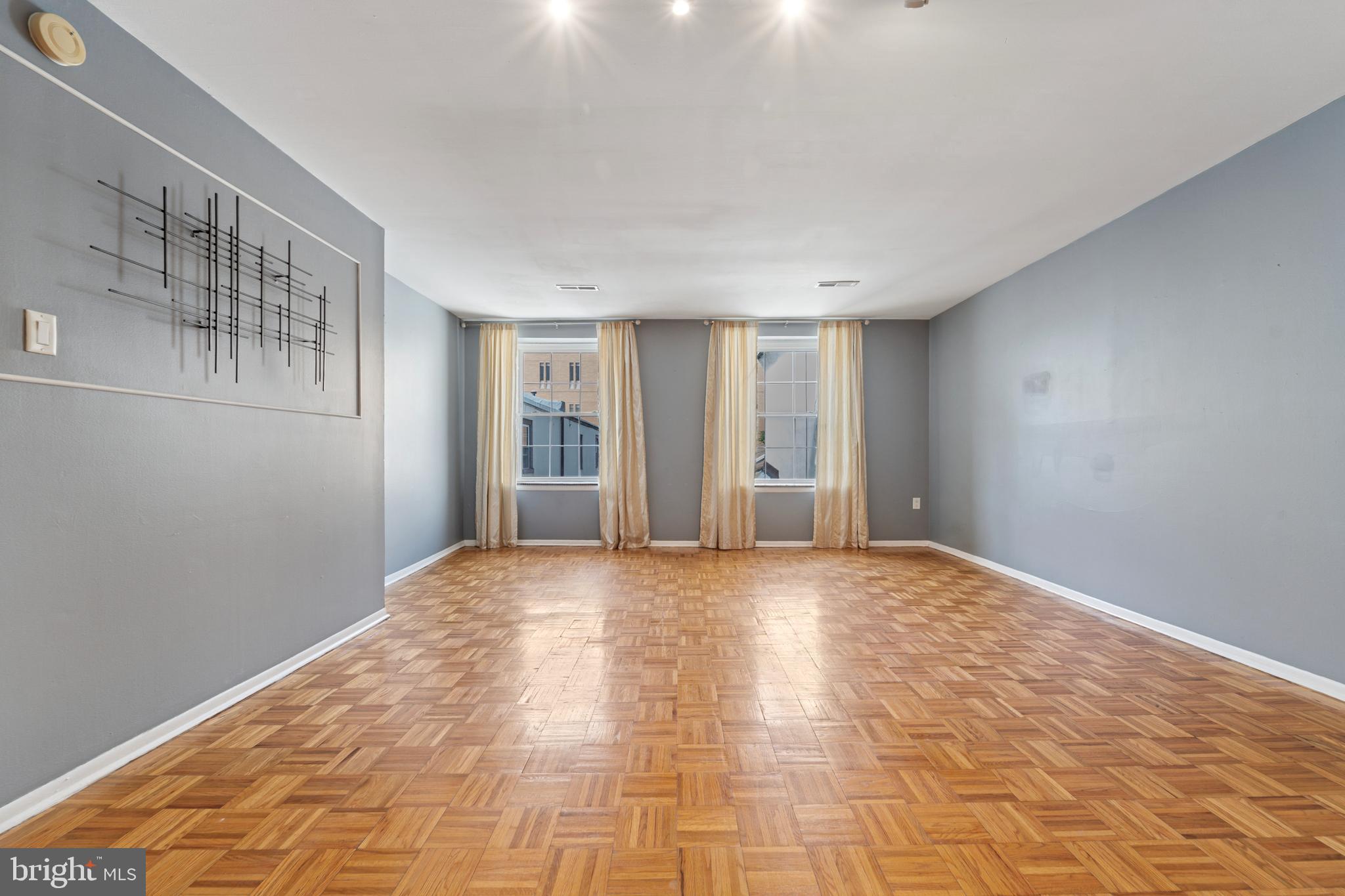 WASHINGTON SQ WEST - Residential