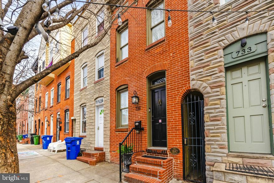 This three bedroom, two full bathroom townhome in the heart of Canton helps put the "charm" in Charm City.  Modern updates throughout, rooftop deck, plenty of natural light, gorgeous hardwood and ceramic tile flooring, recessed lighting & plantation shutters. Kitchen is fully equipped with stainless steel appliances with gas cooking, granite countertops, 42” soft-close cabinets, tile backsplash and a door accessing the side alley. The adjacent to the kitchen is the dining area with a built-in table nook, laundry closet and doors to the private enclosed rear patio. Primary bedroom features a vaulted ceiling with fan and two closets. The primary bathroom has a dual sink vanity and a glass-enclosed tile shower. A second bedroom with access to the rooftop deck completes the upper level. The fully-finished lower level has a third bedroom, a second full bathroom and storage. Don't miss out on this incredibly well maintained property!