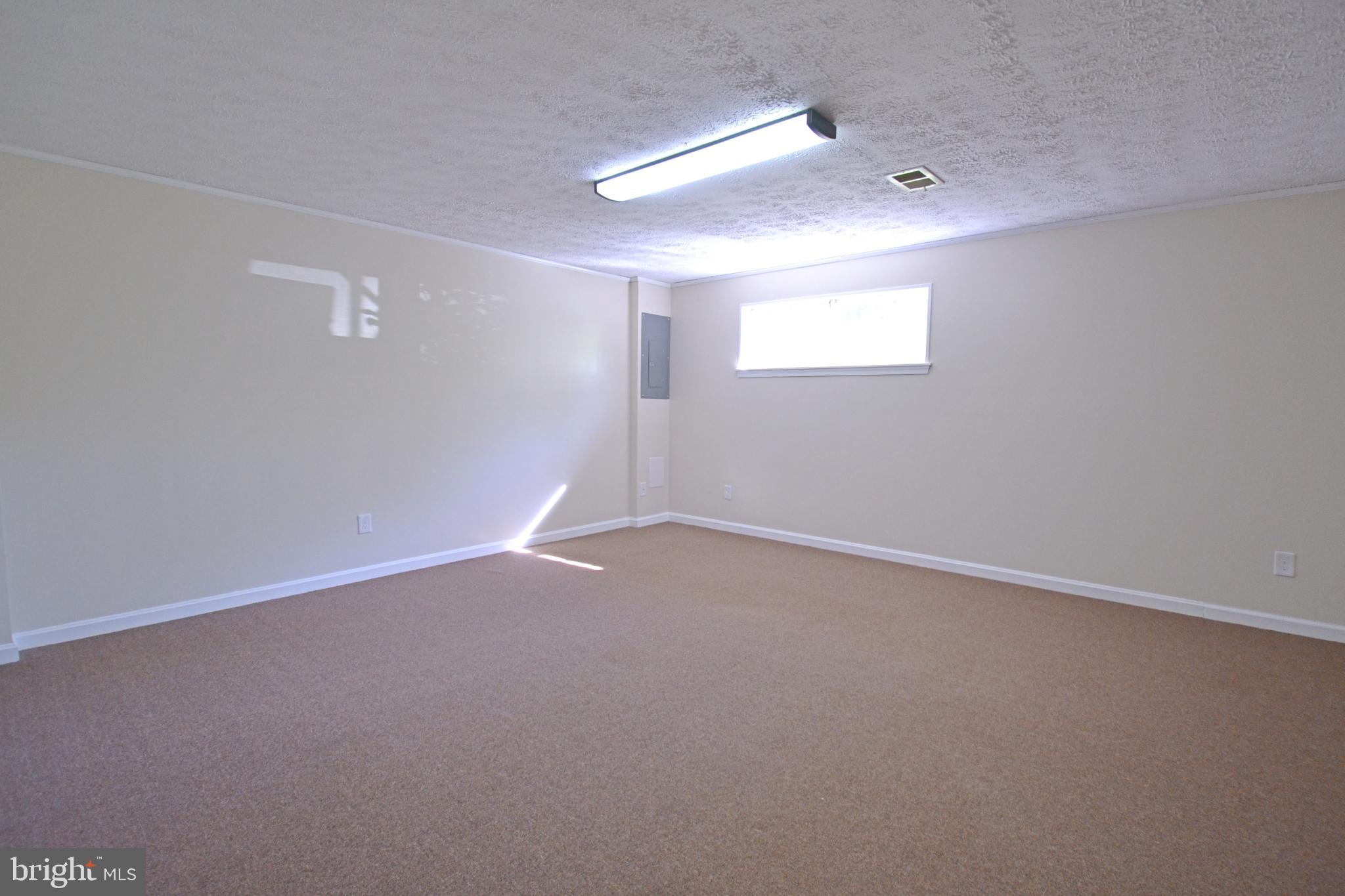 GREENVIEW VILLAGE - Residential Lease