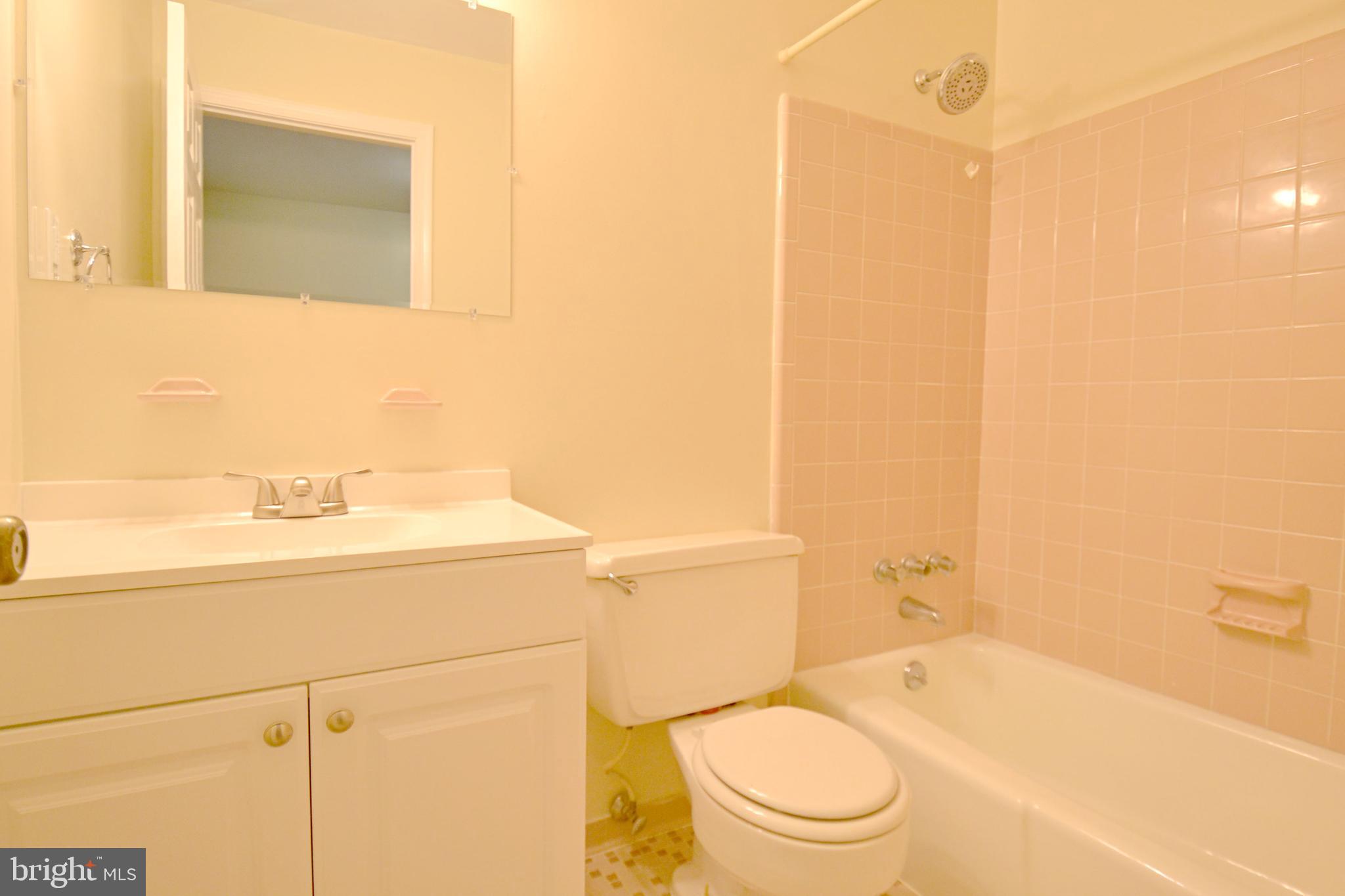 GREENVIEW VILLAGE - Residential Lease