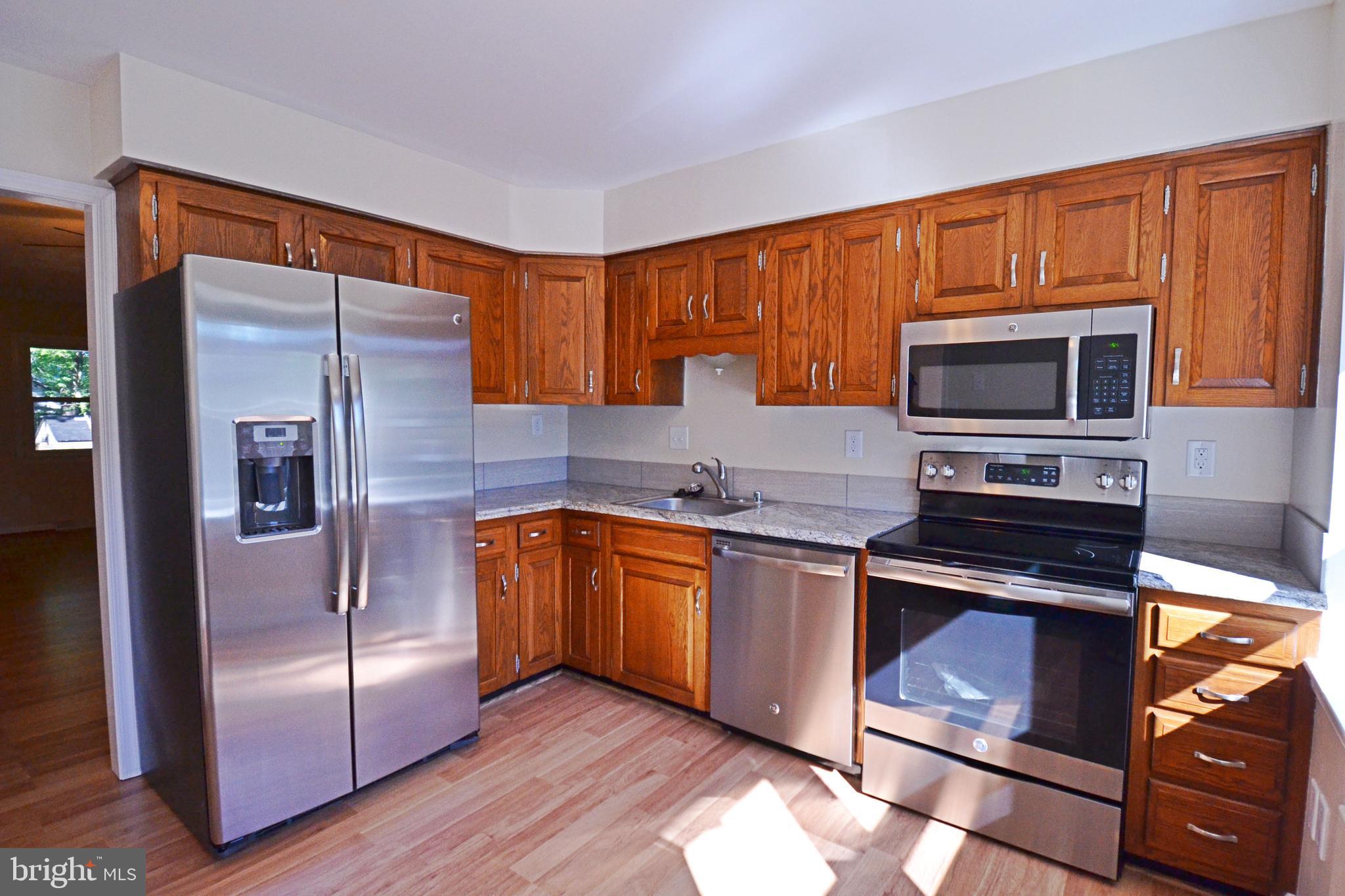 GREENVIEW VILLAGE - Residential Lease