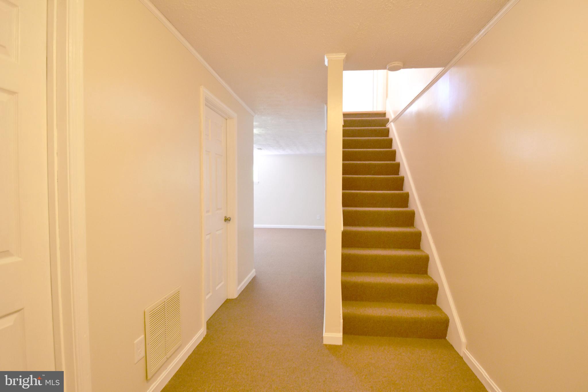 GREENVIEW VILLAGE - Residential Lease