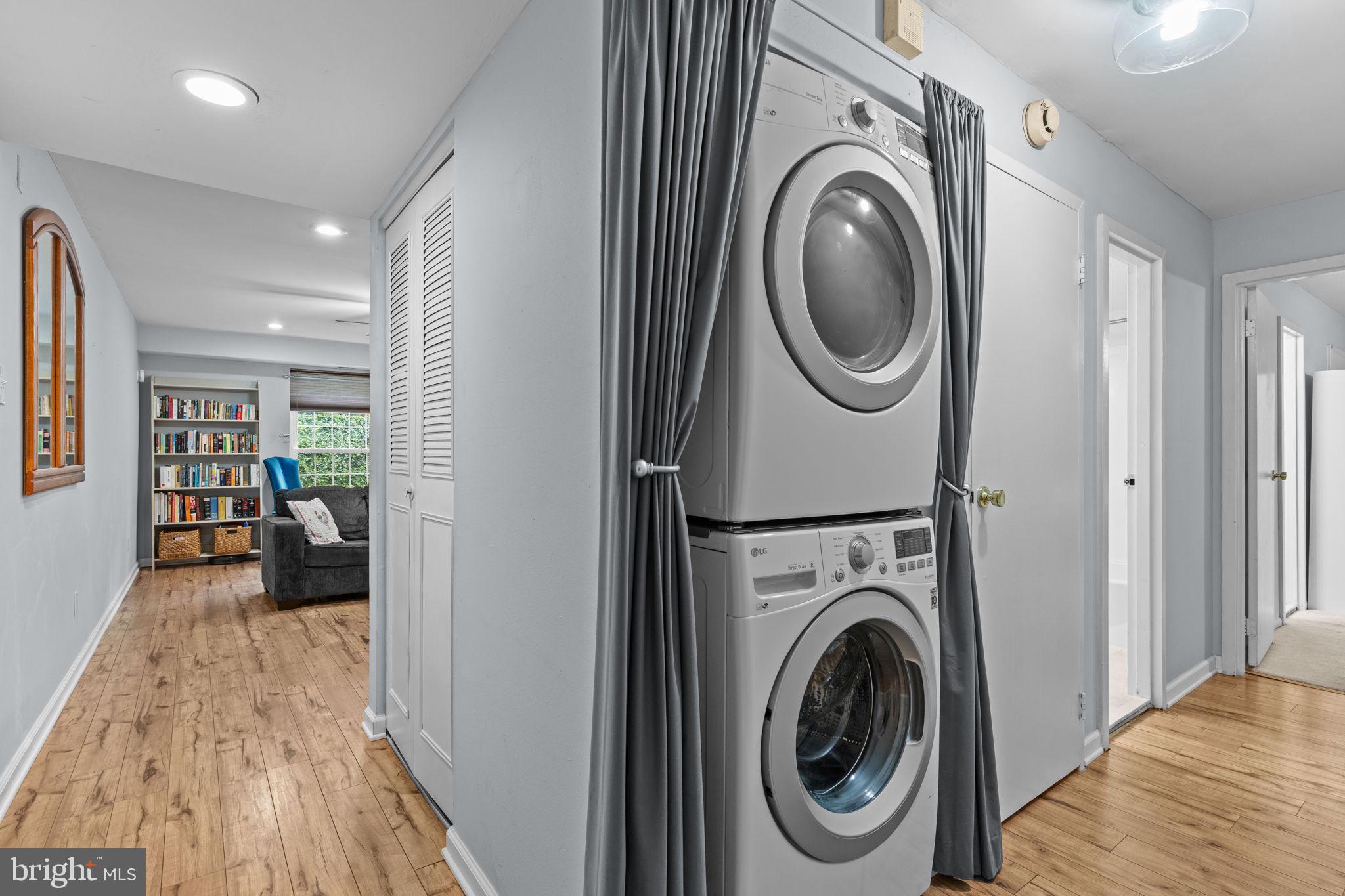 GYPSY LANE CONDOS - Residential