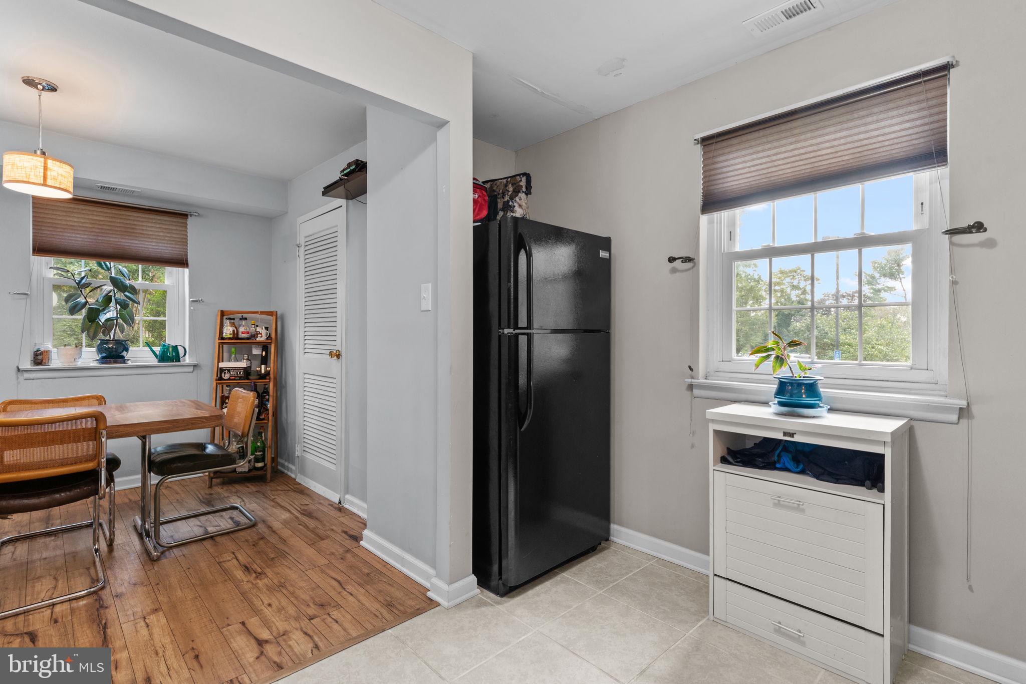 GYPSY LANE CONDOS - Residential