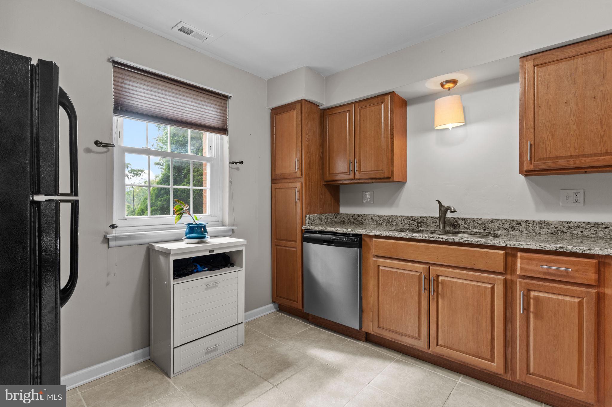 GYPSY LANE CONDOS - Residential