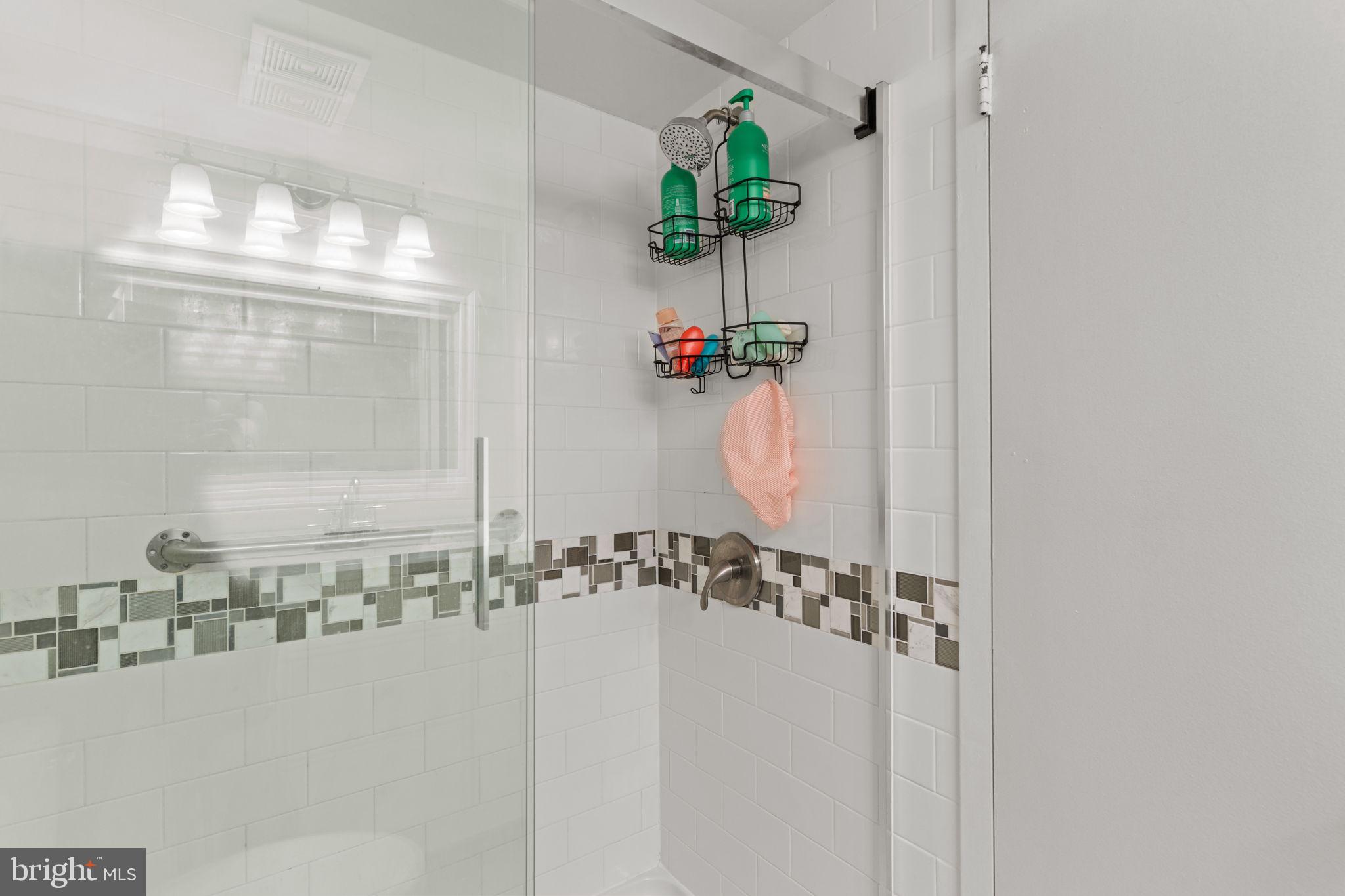 GYPSY LANE CONDOS - Residential