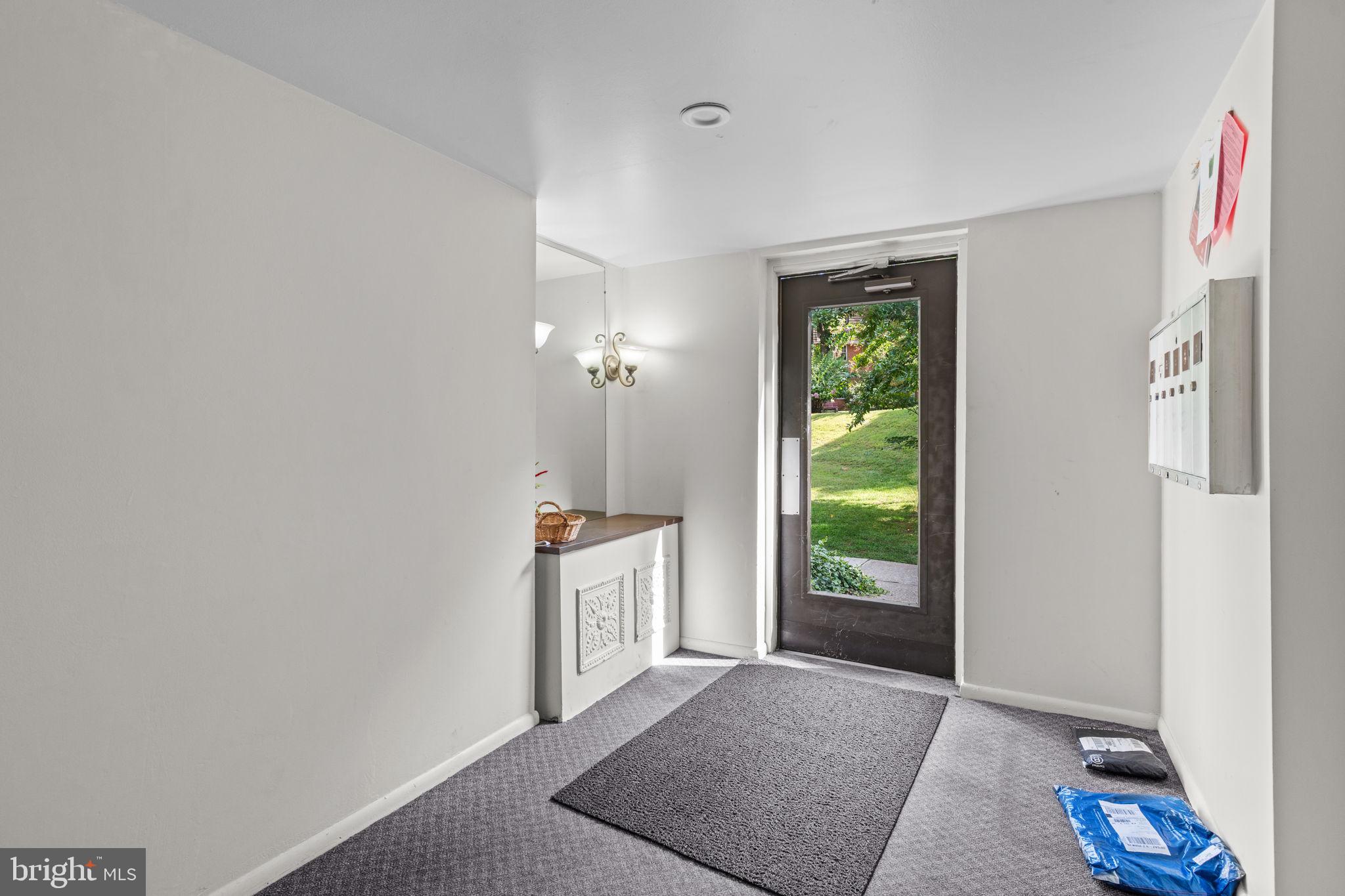 GYPSY LANE CONDOS - Residential