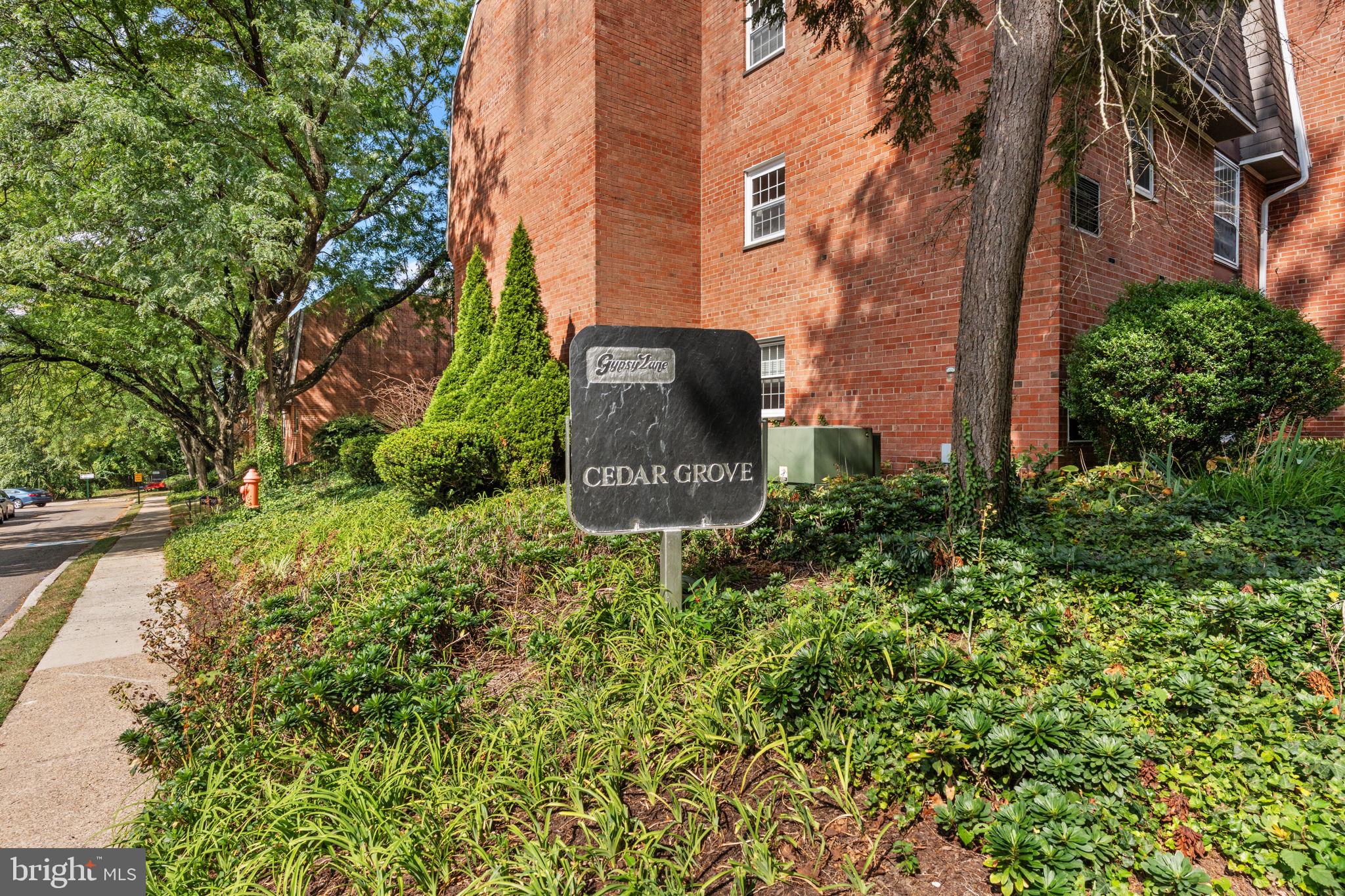 GYPSY LANE CONDOS - Residential