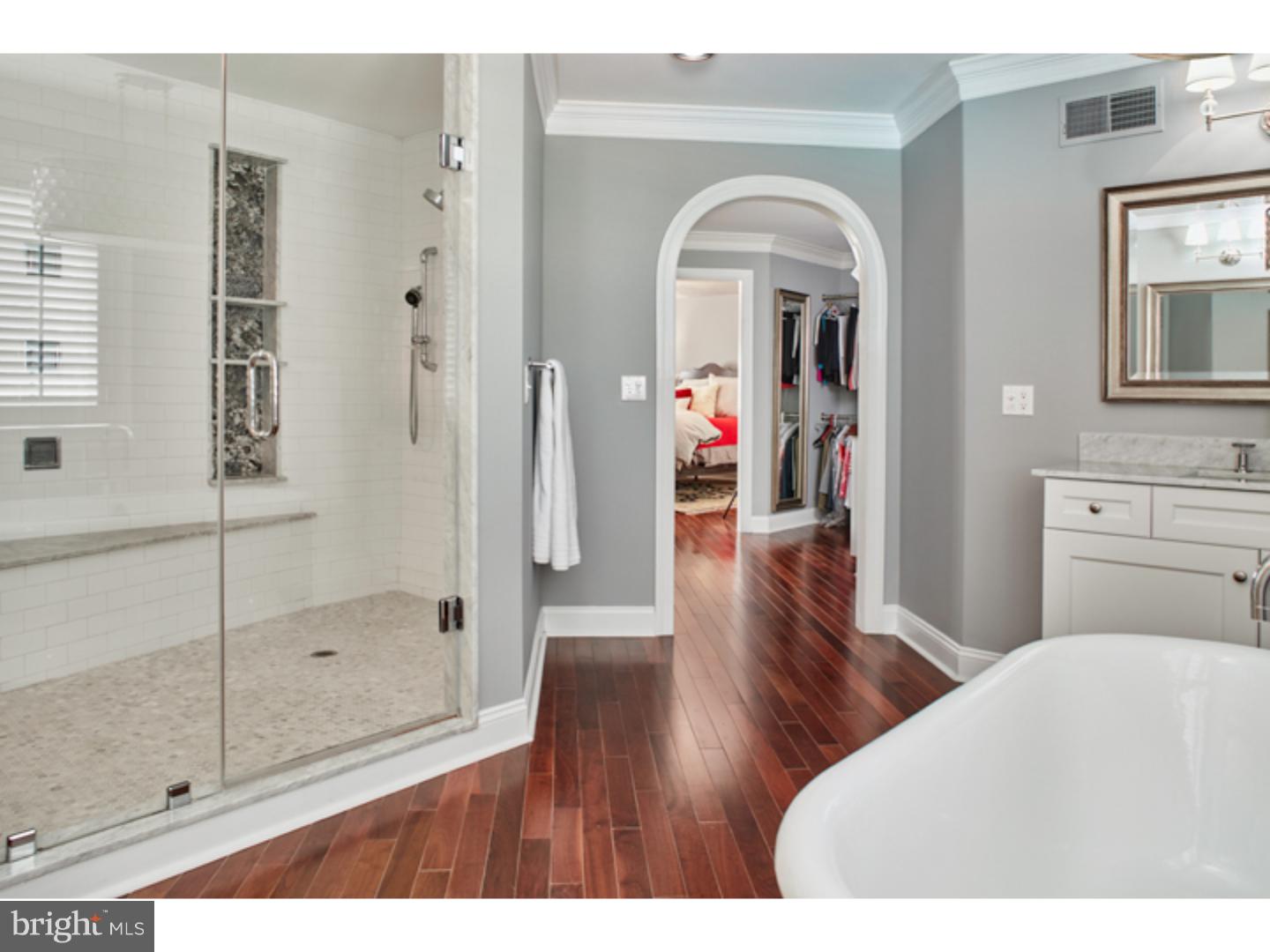 BRENTFORD - Residential