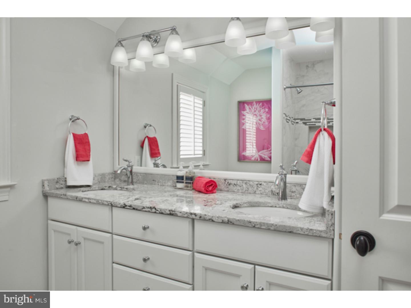 BRENTFORD - Residential