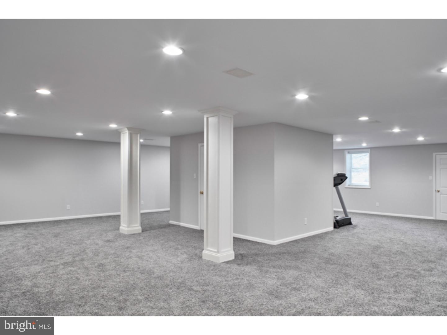 BRENTFORD - Residential