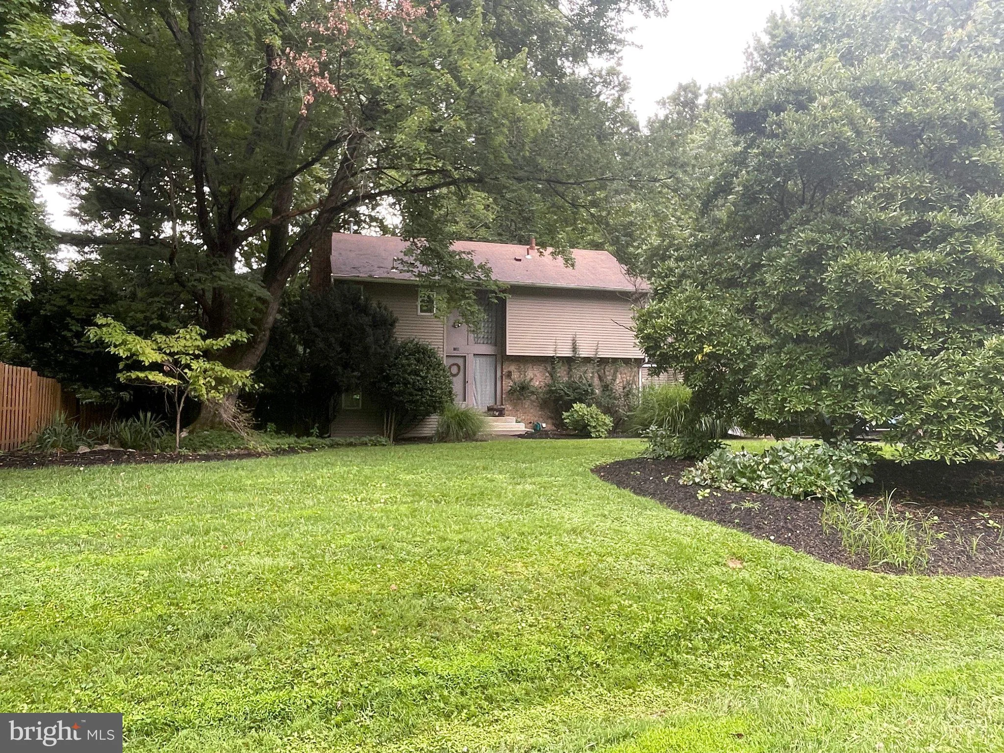 1720 Shilling Lane