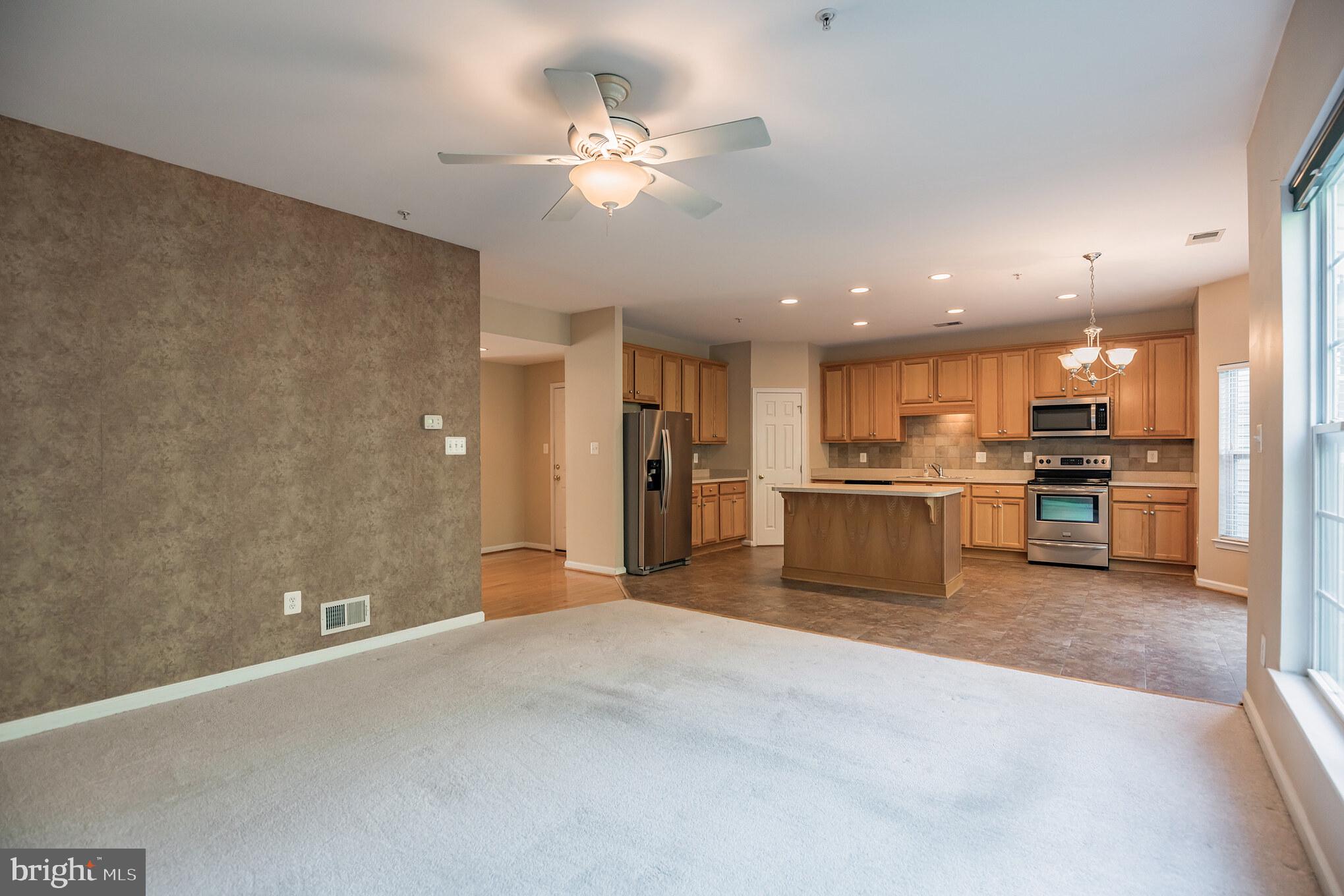 DAHLIA PARK OF WILDEWOOD - Residential