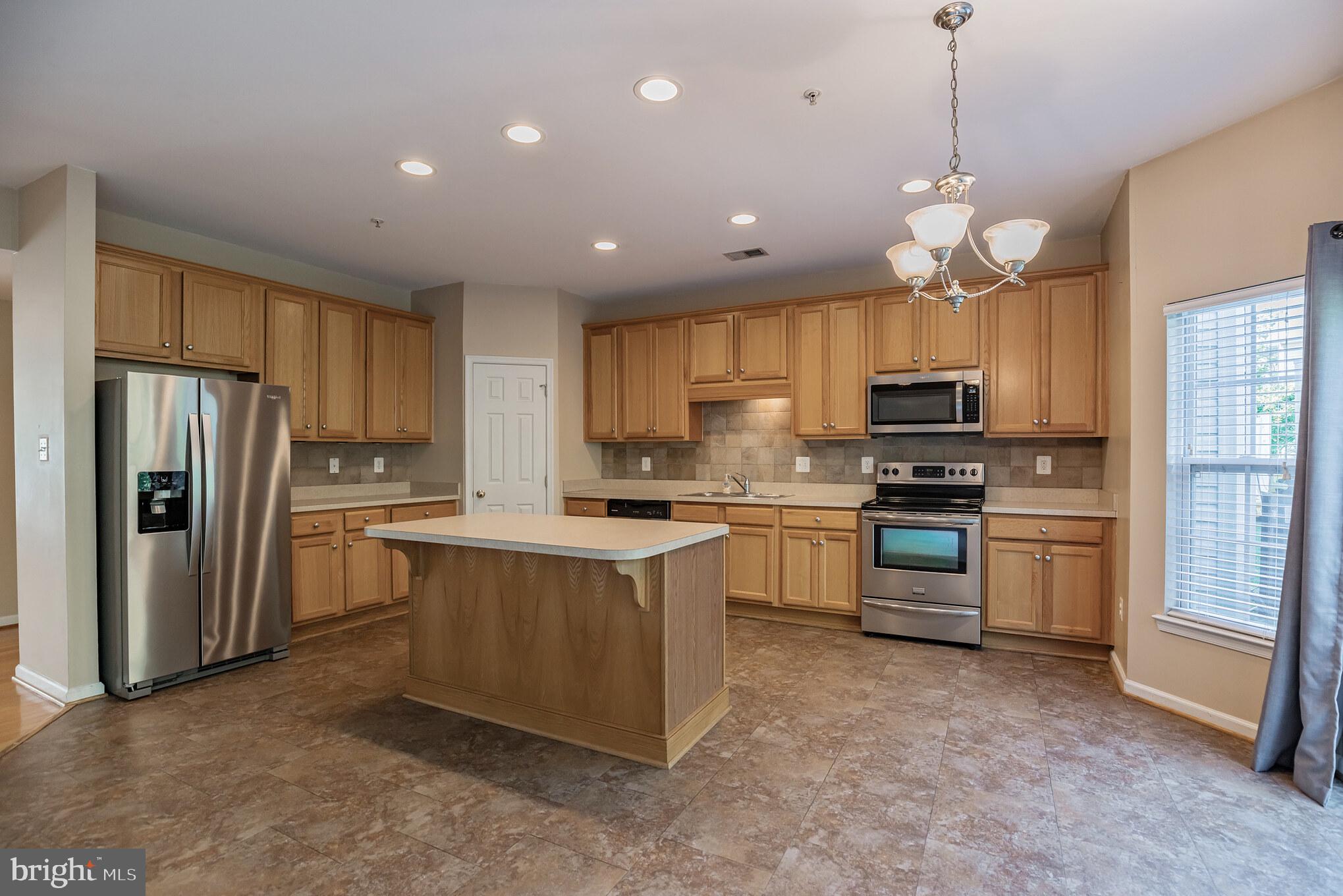 DAHLIA PARK OF WILDEWOOD - Residential