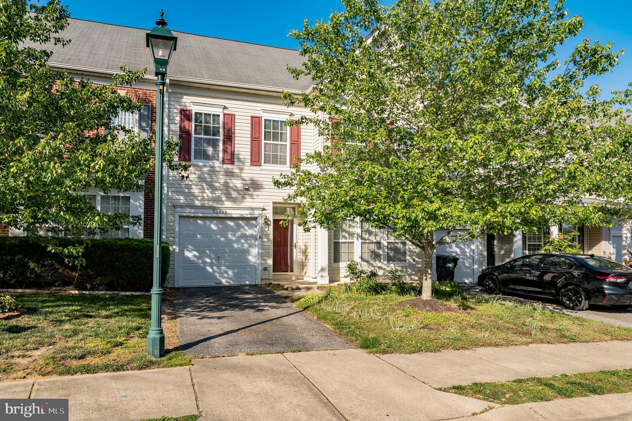 DAHLIA PARK OF WILDEWOOD - Residential