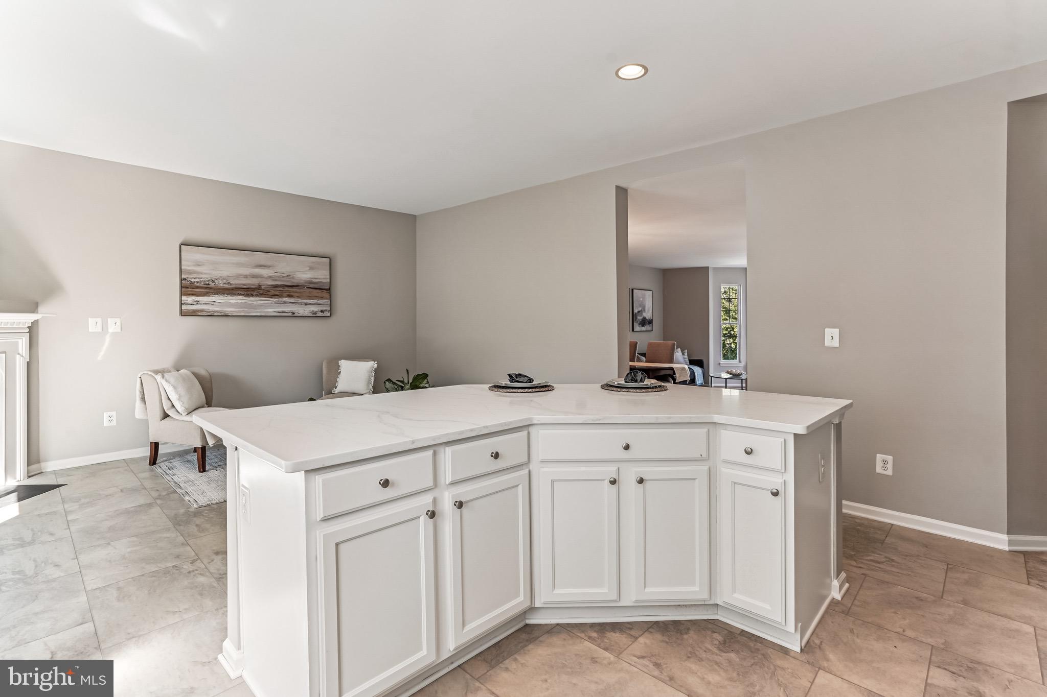 FAIR LAKES COURT - Residential