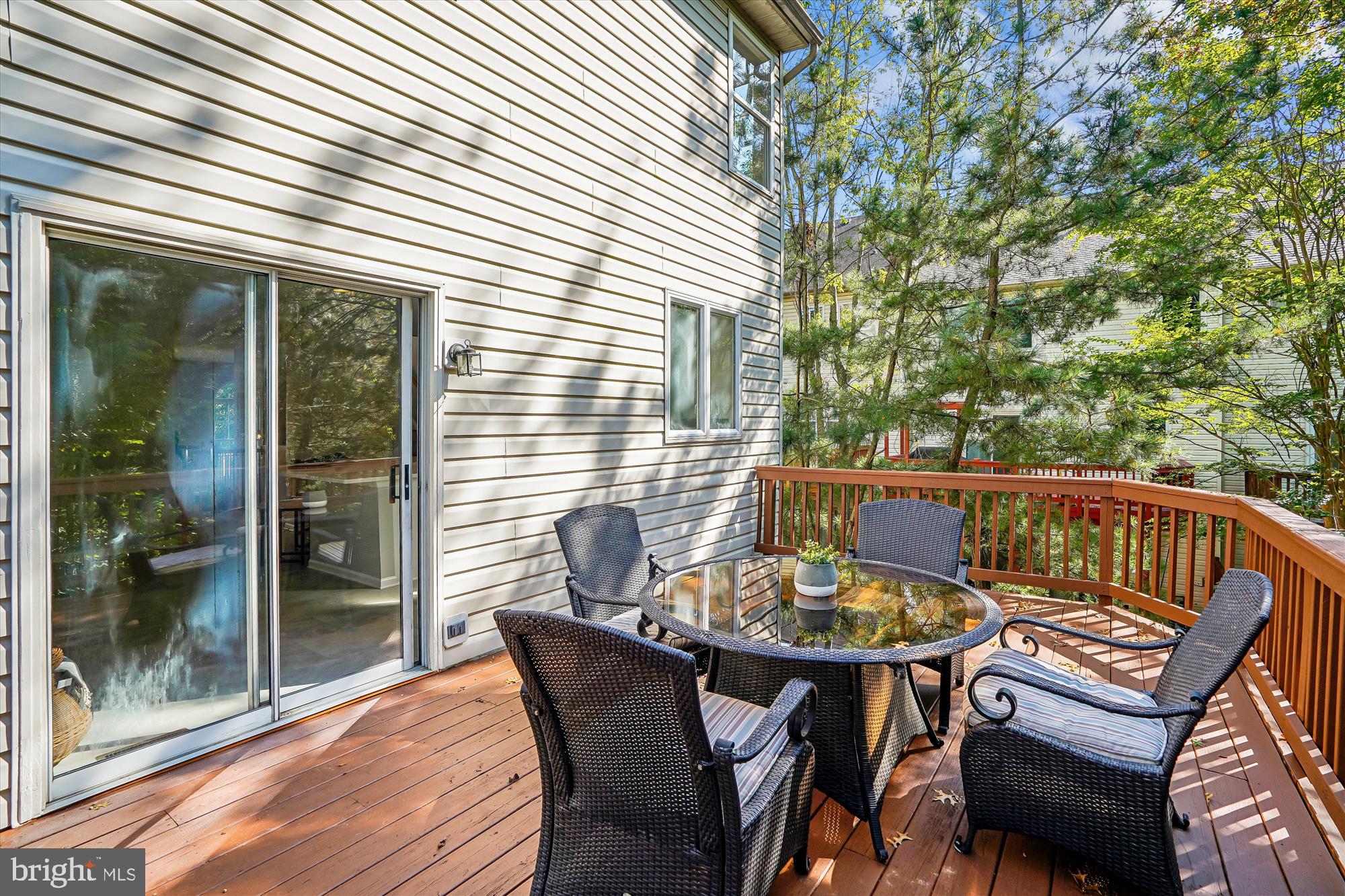 FAIR LAKES COURT - Residential