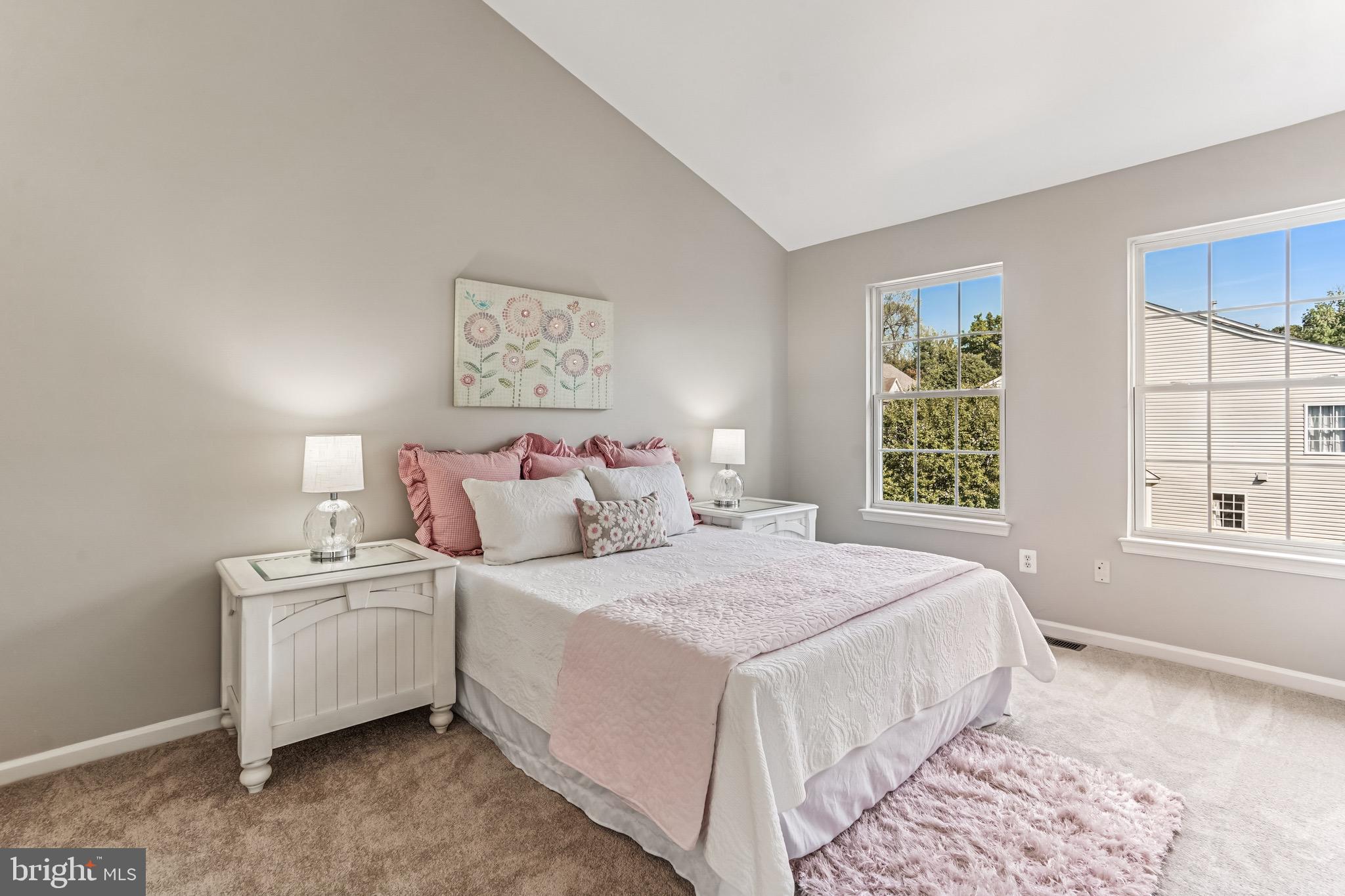 FAIR LAKES COURT - Residential