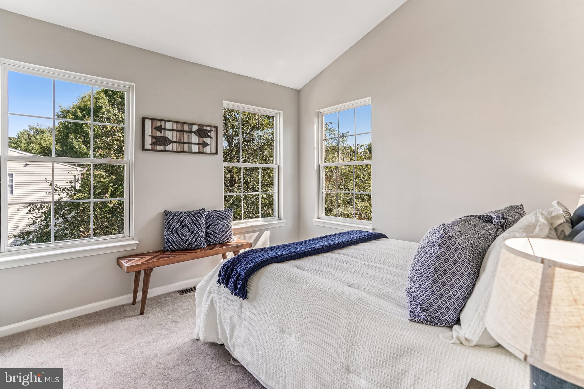 FAIR LAKES COURT - Residential