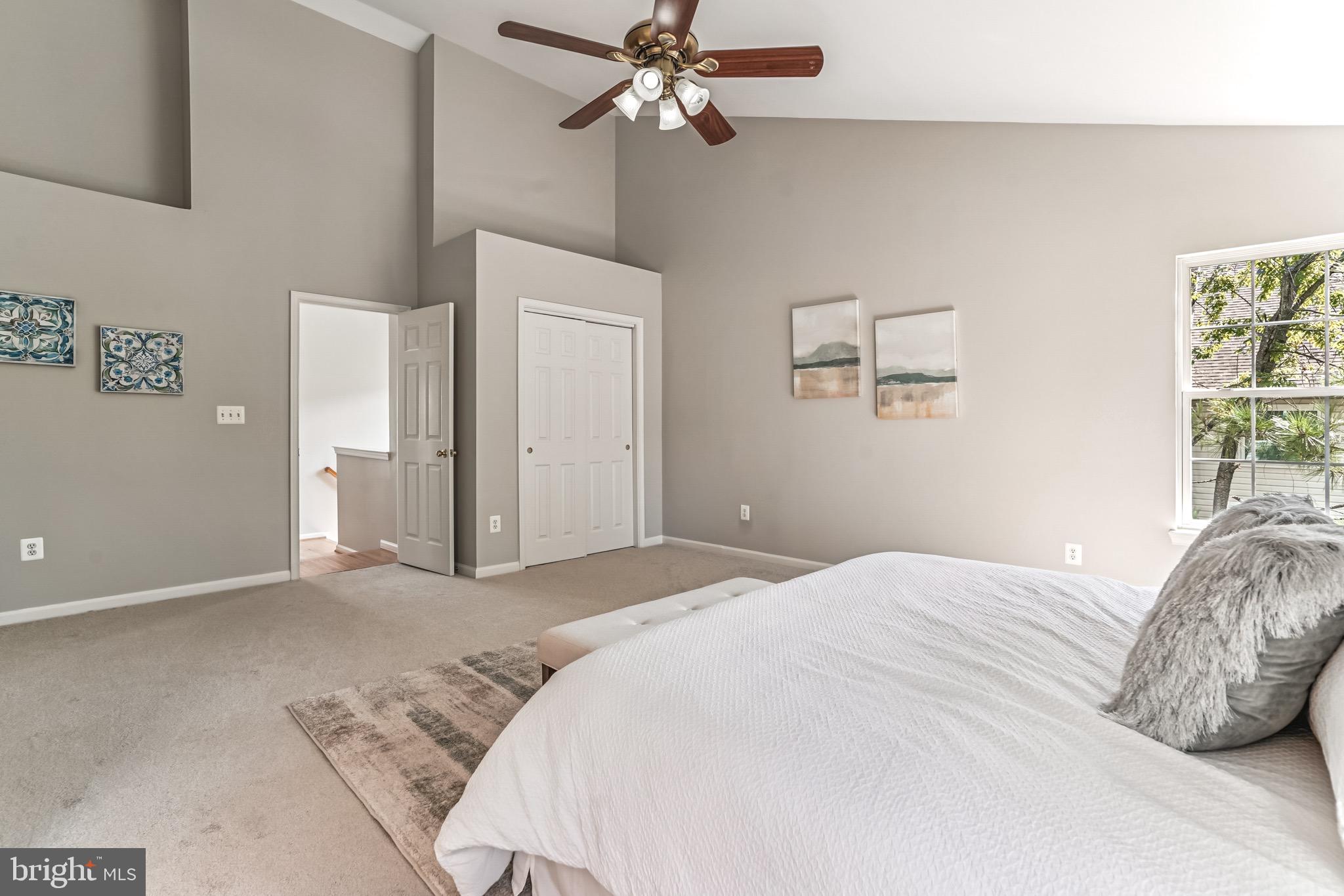 FAIR LAKES COURT - Residential