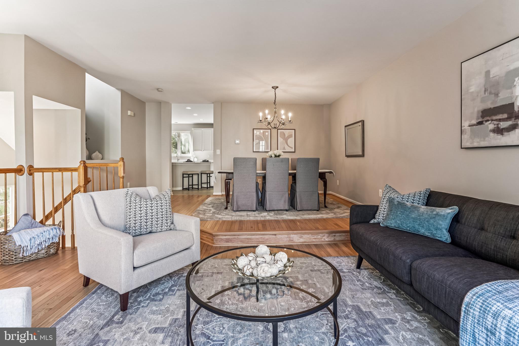 FAIR LAKES COURT - Residential