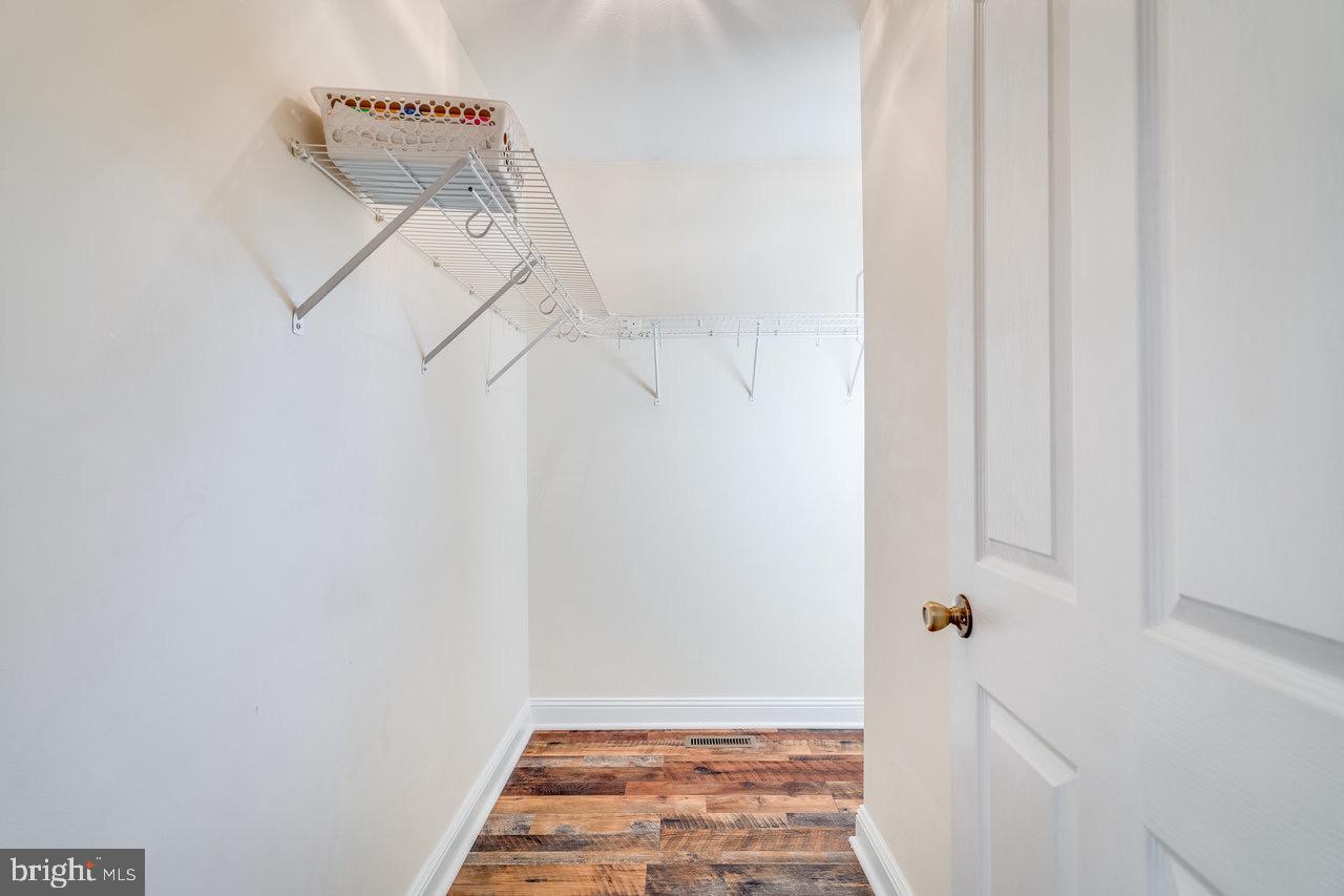 LENORA EAST - Residential