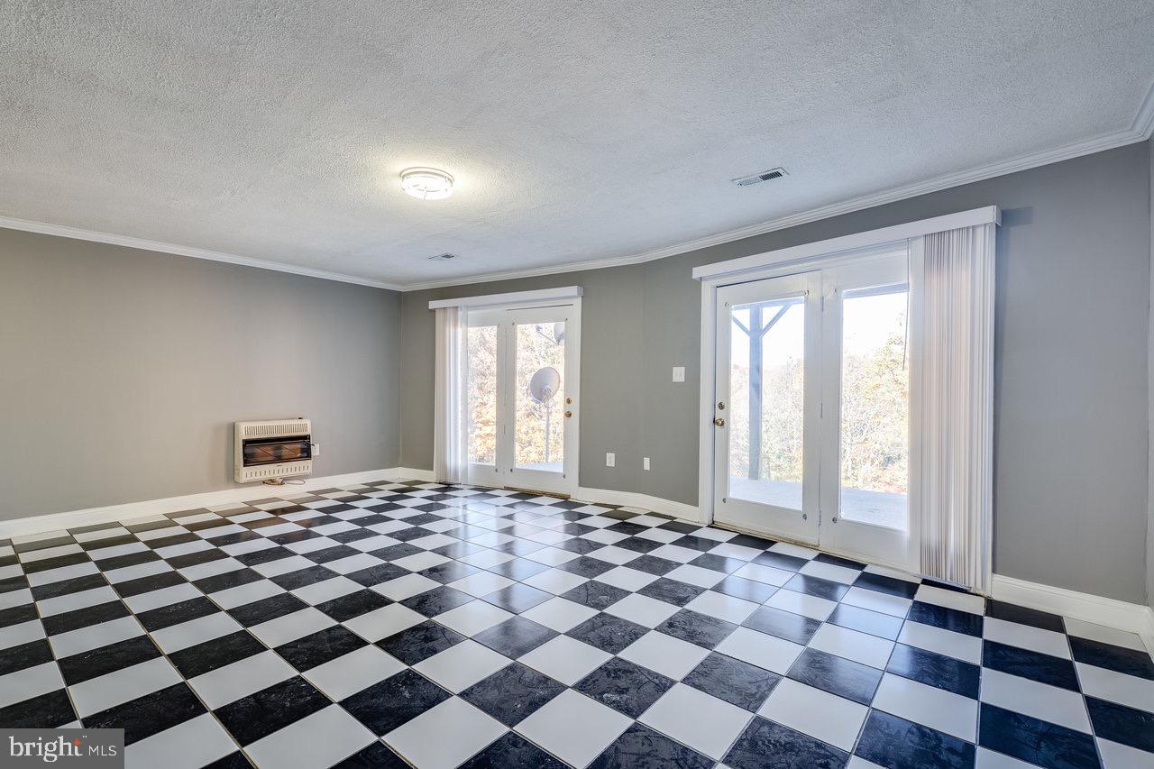 LENORA EAST - Residential