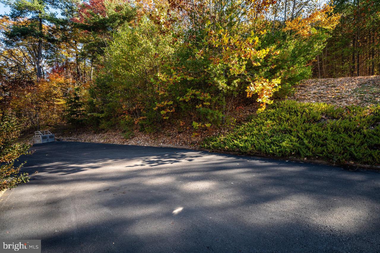 LENORA EAST - Residential