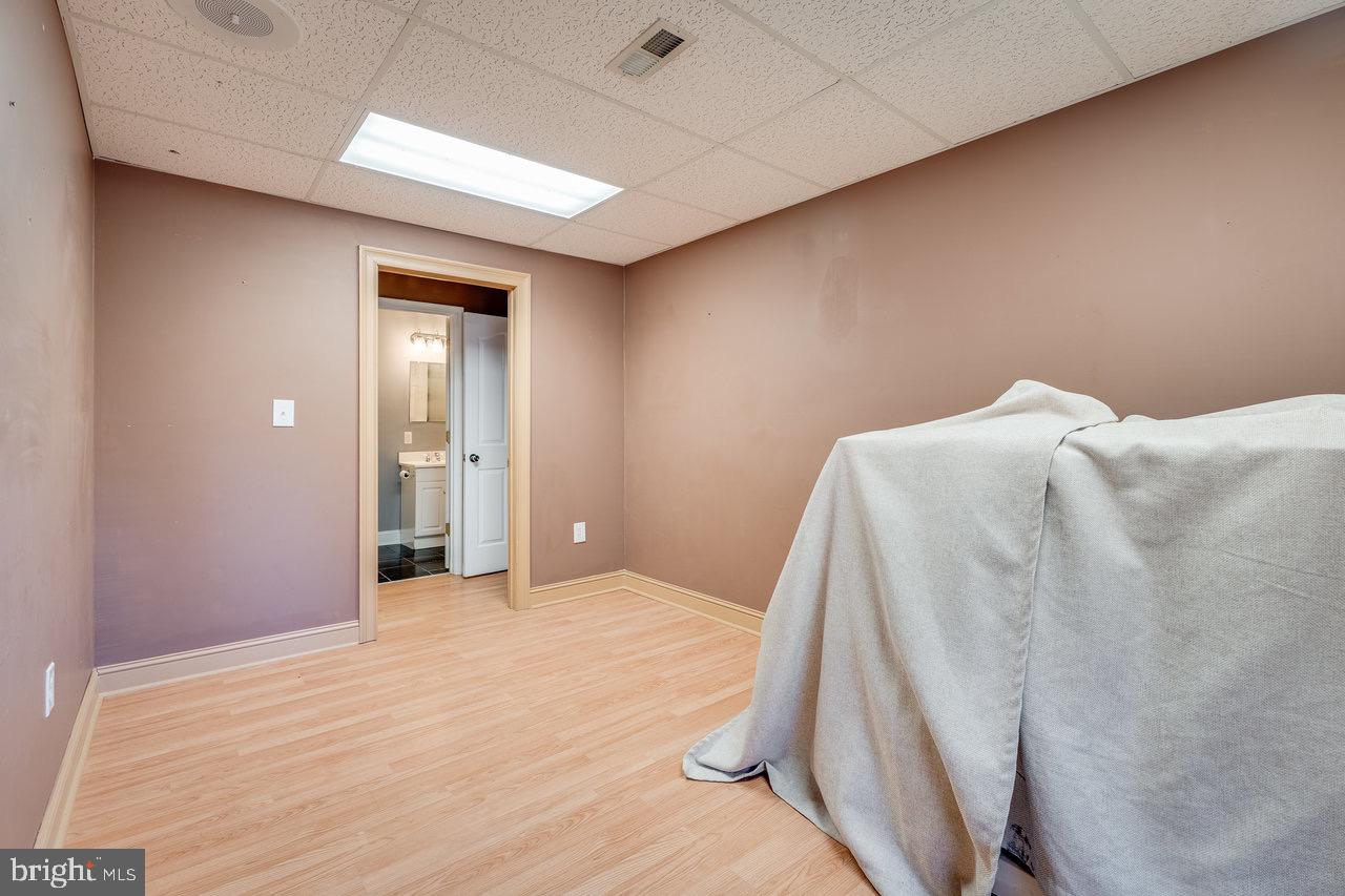 LENORA EAST - Residential