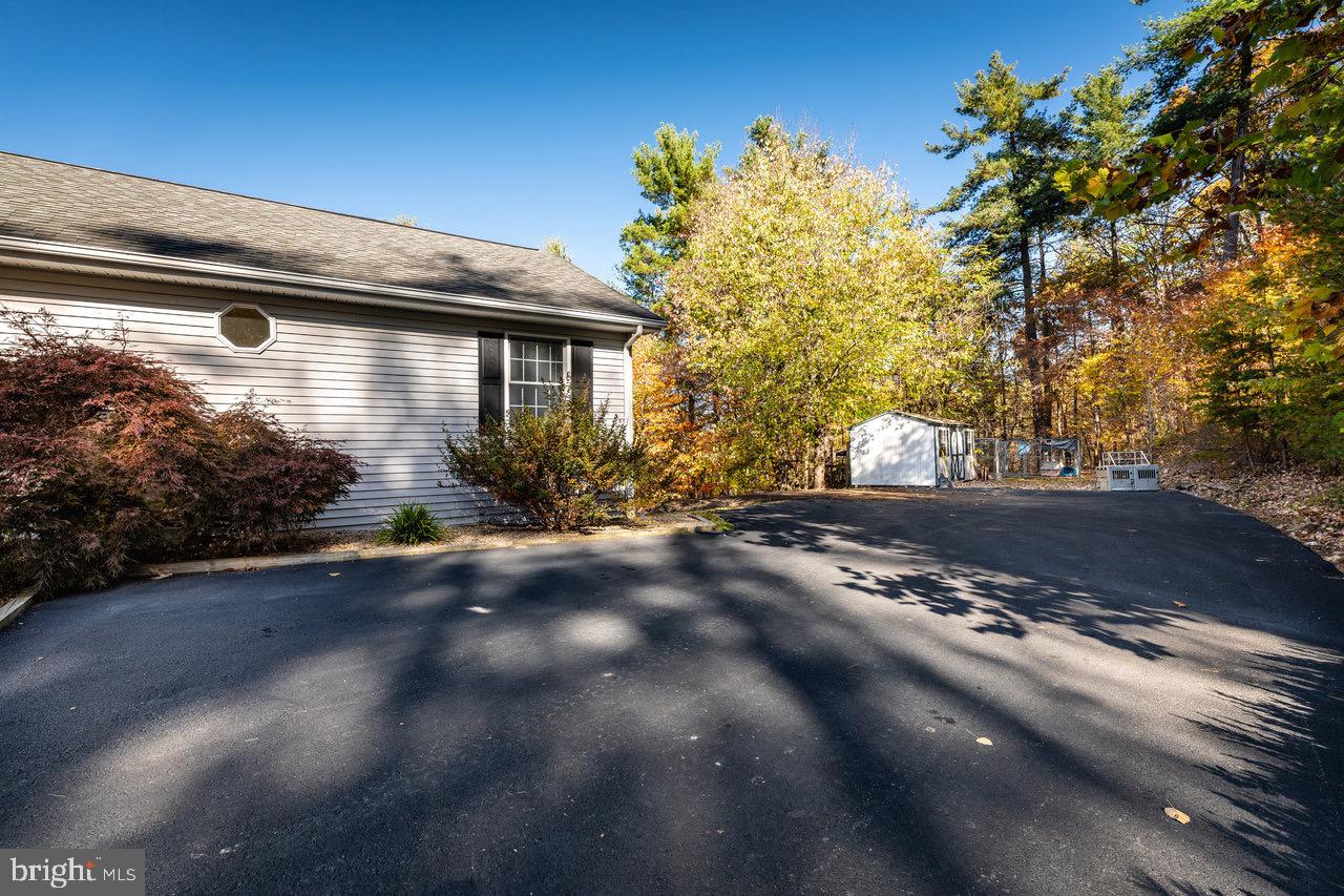 LENORA EAST - Residential