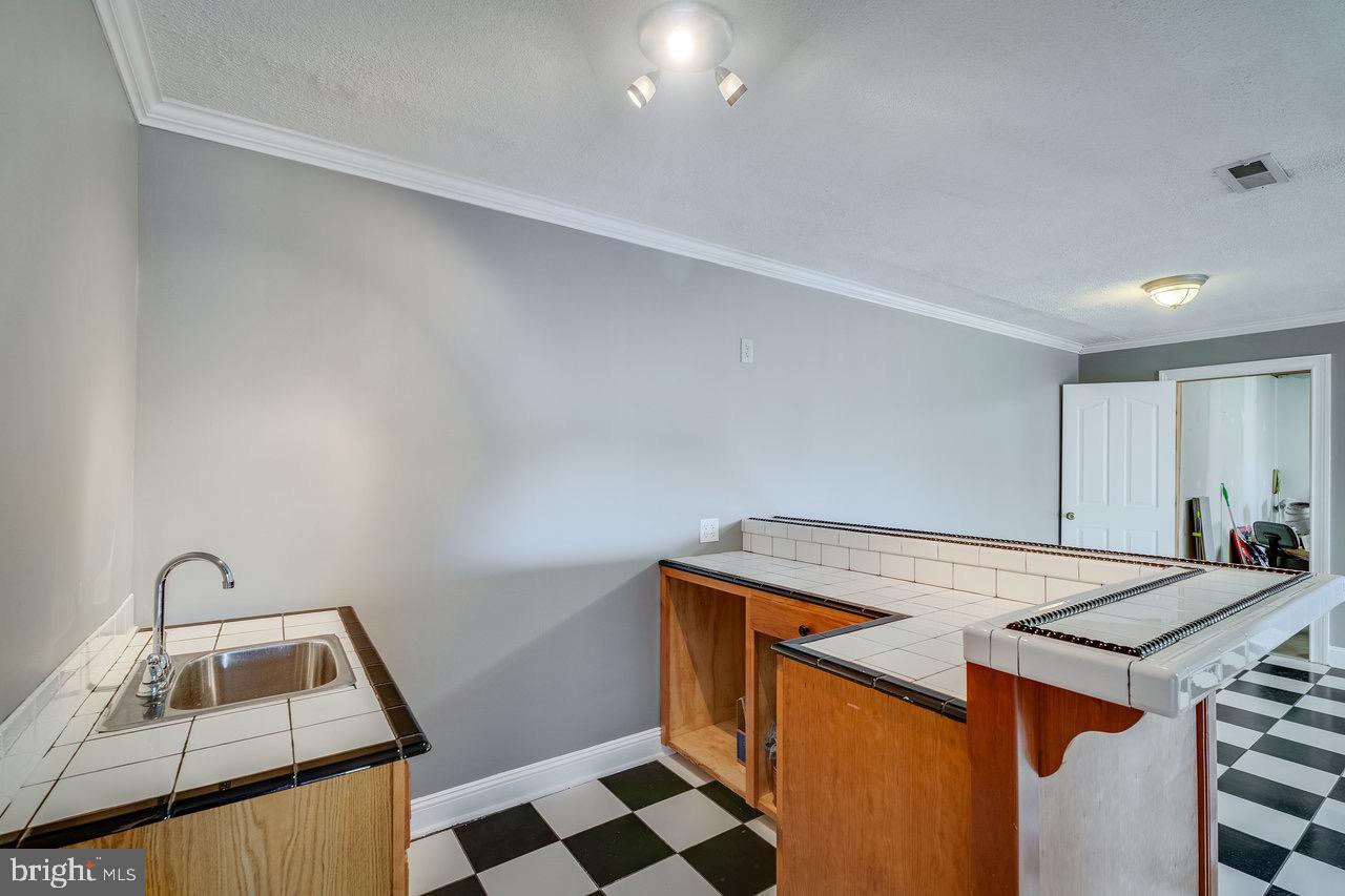 LENORA EAST - Residential