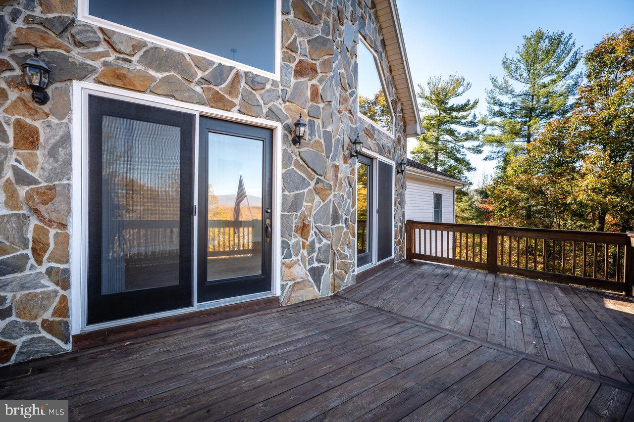 LENORA EAST - Residential