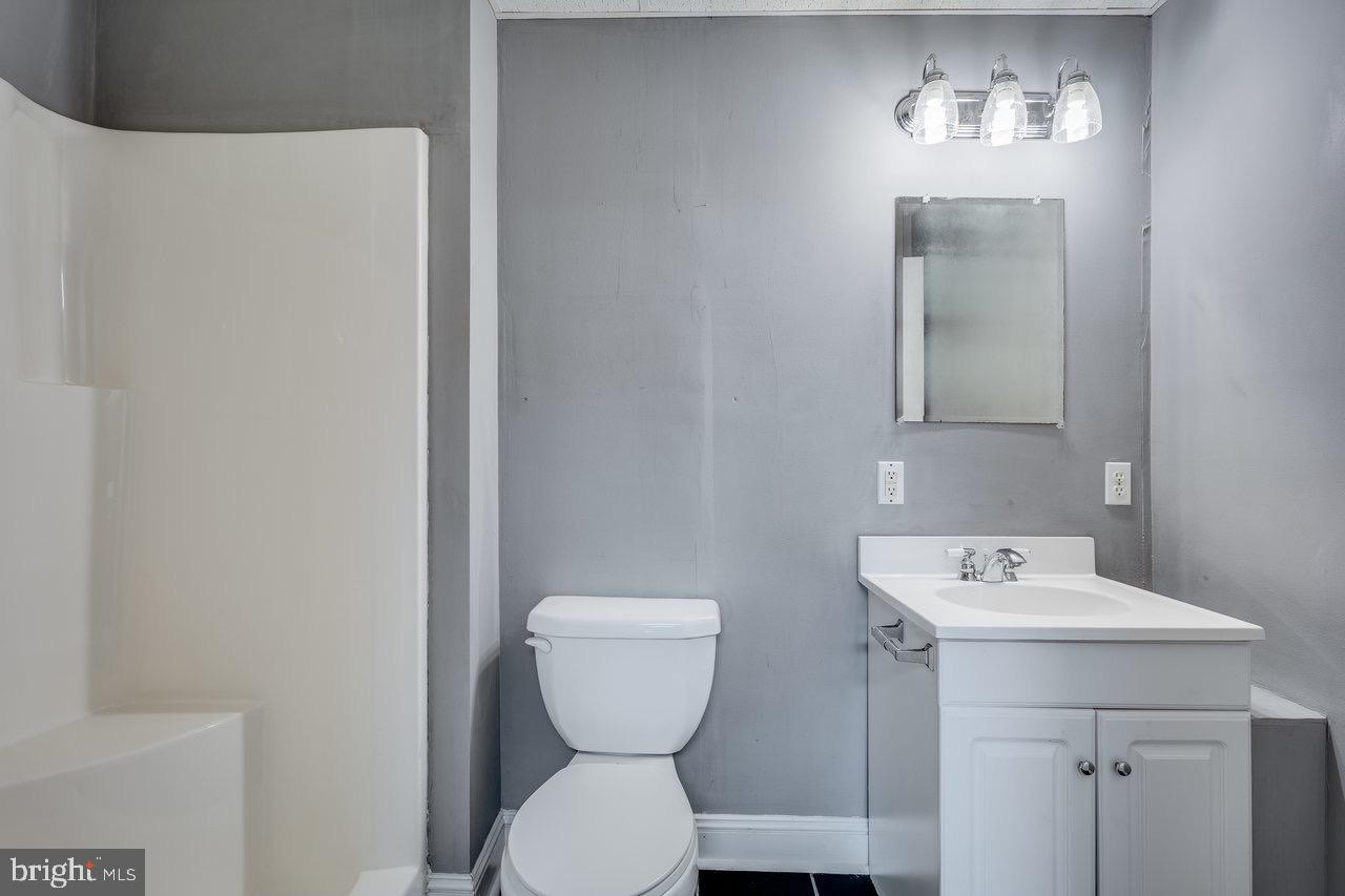 LENORA EAST - Residential