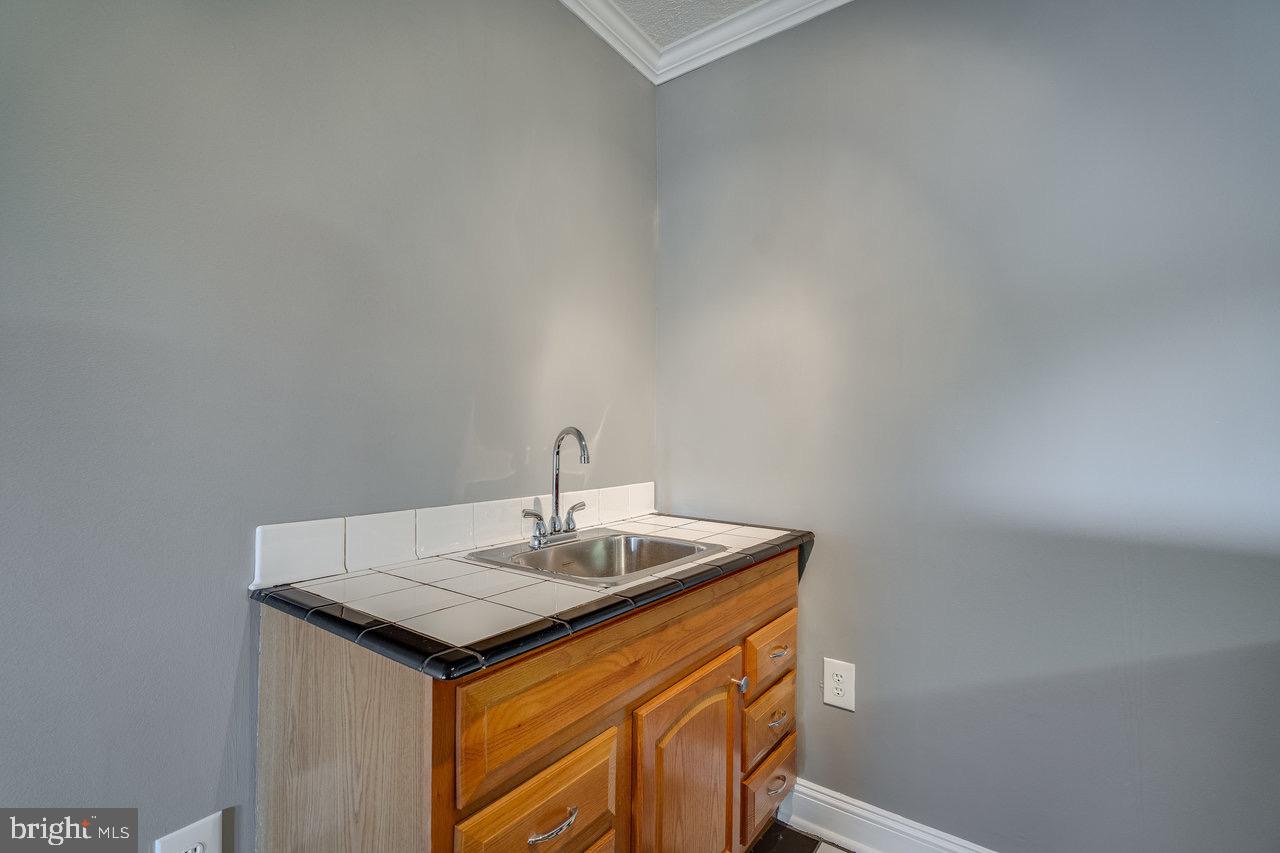 LENORA EAST - Residential