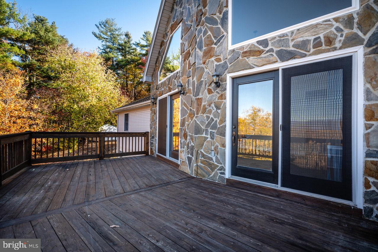 LENORA EAST - Residential