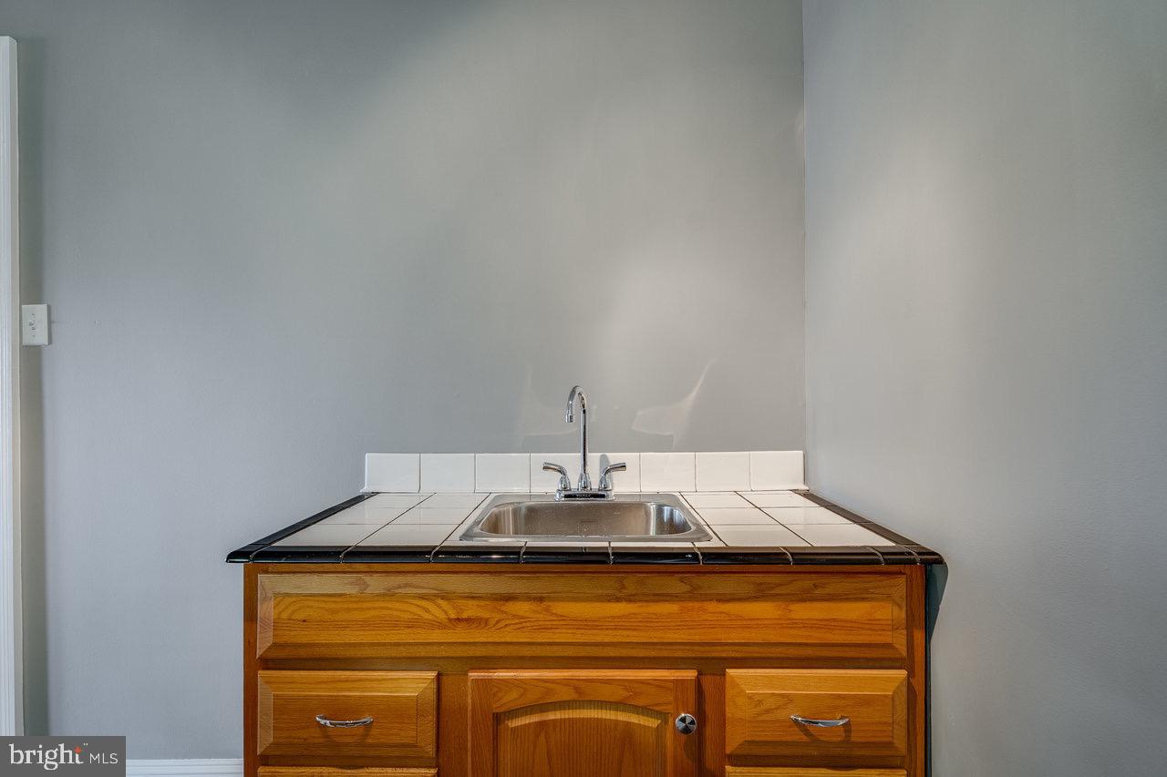 LENORA EAST - Residential