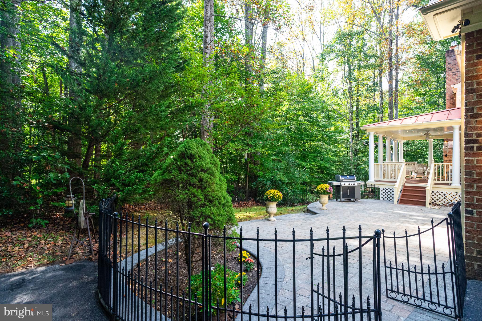 WALNUT ACRES - Residential